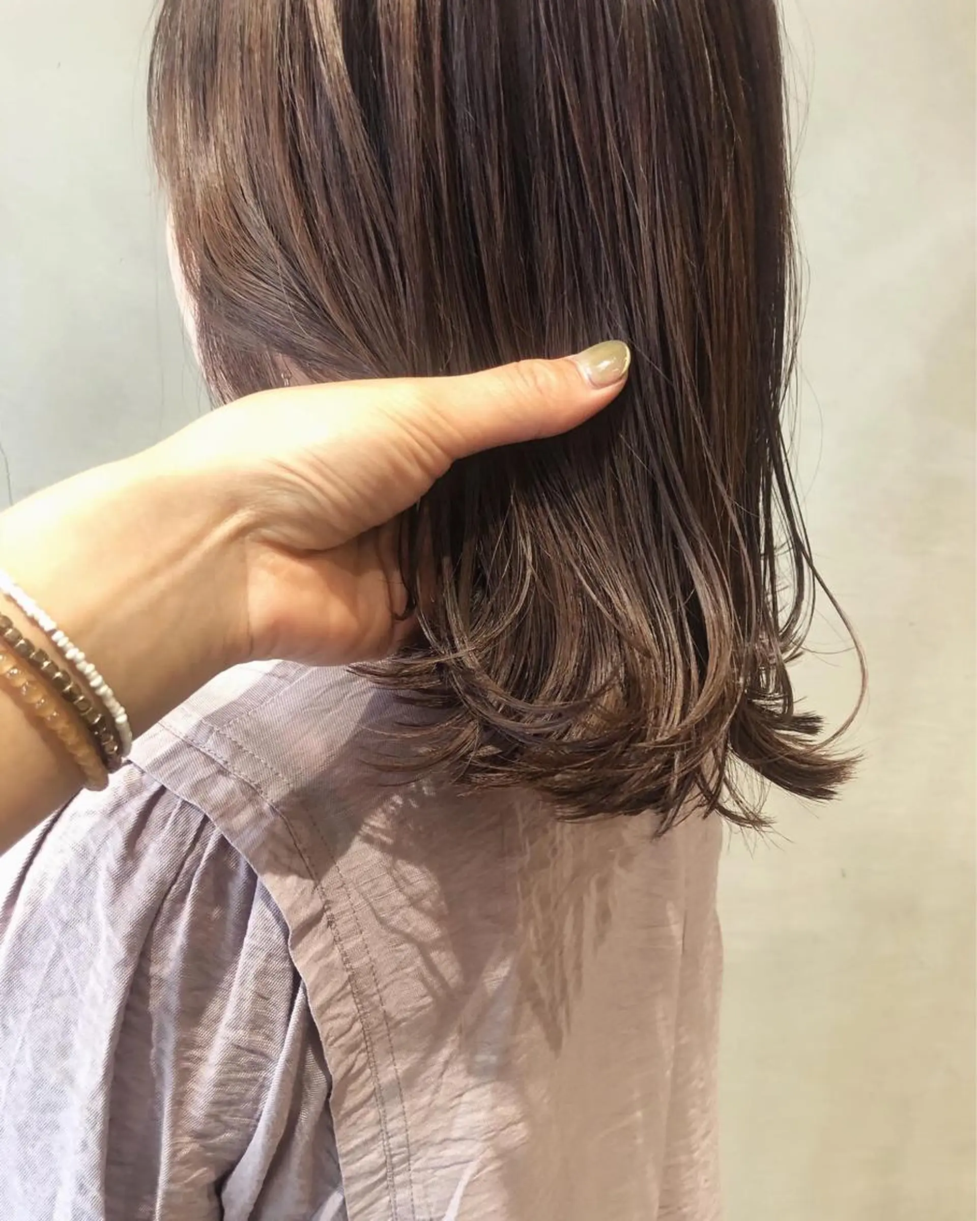 ミディアム カラー ヘアアレンジ 切りっぱなしボブ ブラウンカラー ココアブラウン ボブ タッセルカット ヘアカラー トリートメント 酸性縮毛矯正🧴韓国 レイヤー/髪質改善のヘアスタイル