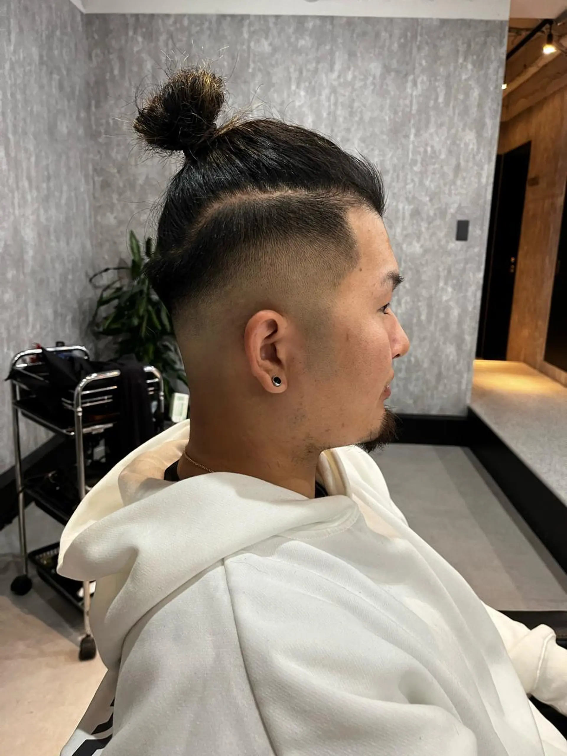 メンズ フェードカット マンバンヘア カット 西村 歩真のヘアスタイル