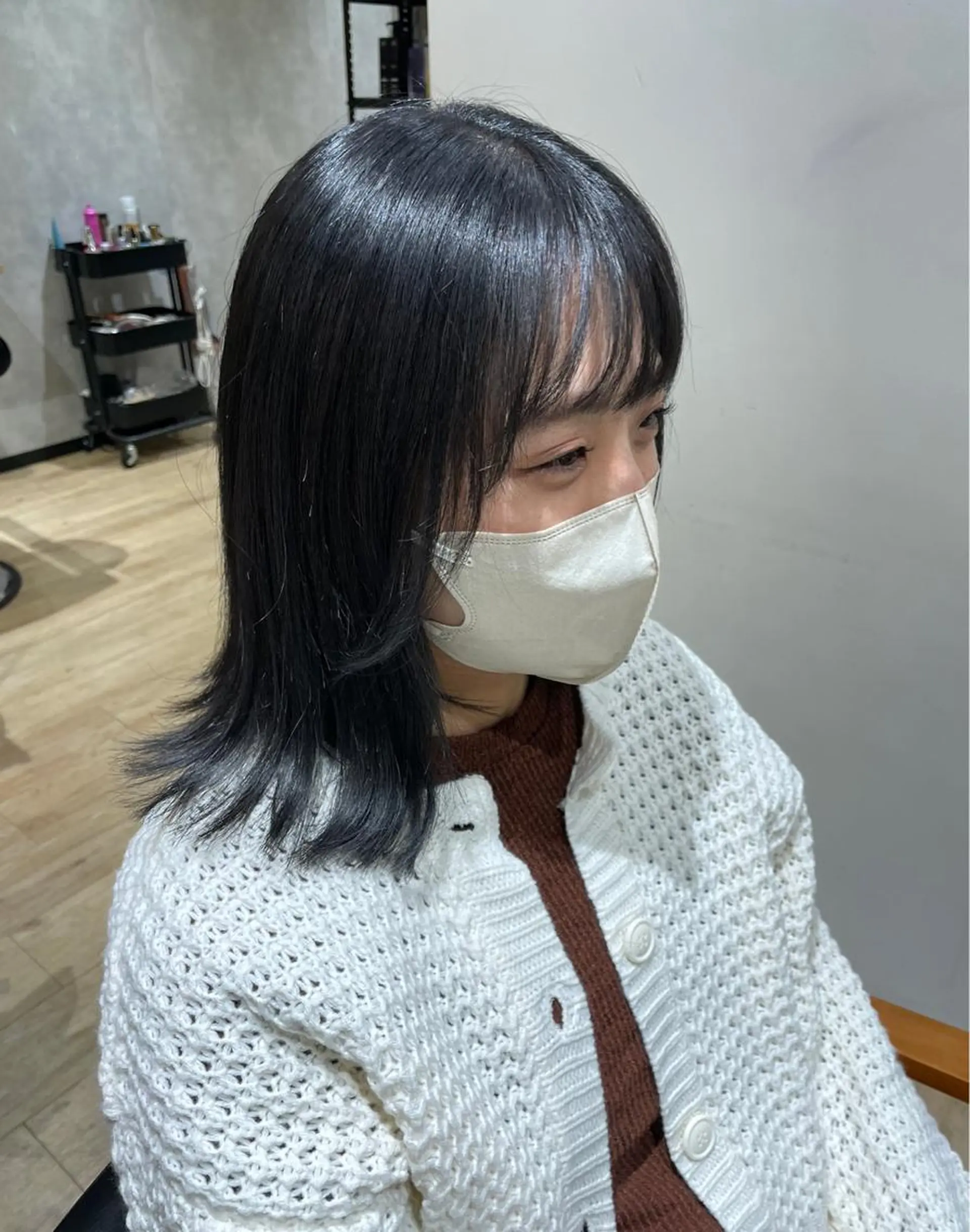 ミディアム カラー サイドバング 外ハネヘア 🍮中山詩乃🍮顔 まわりデザイン◎のヘアスタイル