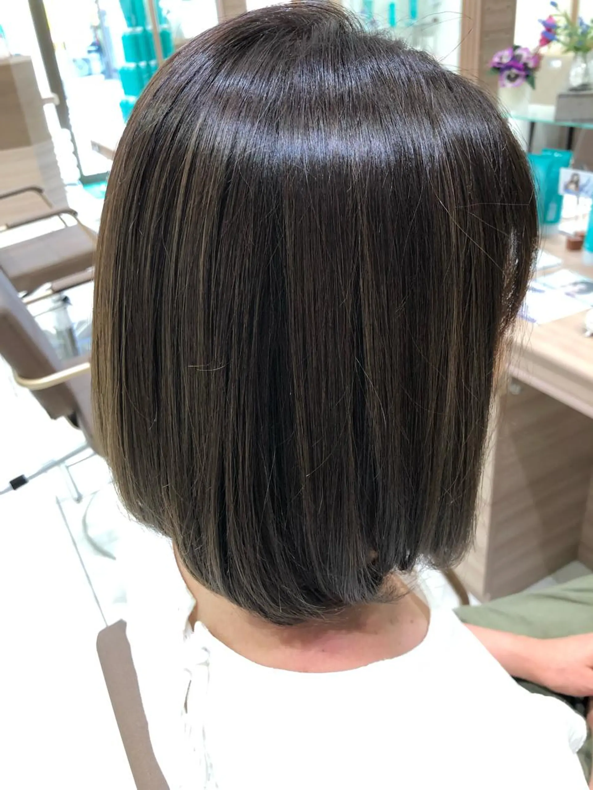 ミディアム カラー 髪質改善 大人女性のショート ・ボブ✂︎沼尻典祥のヘアスタイル