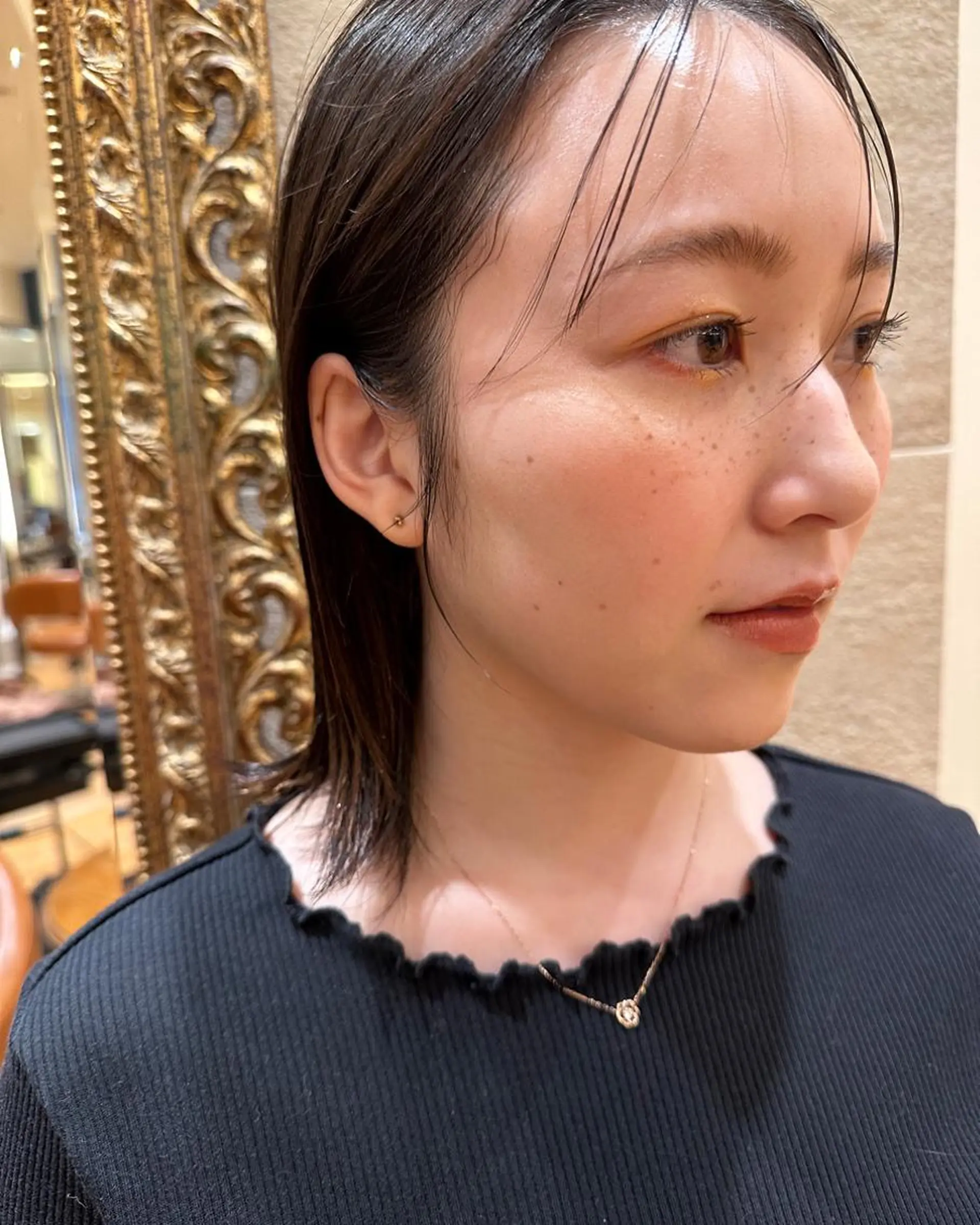 ミディアム カラー 小林 瑚白のヘアスタイル