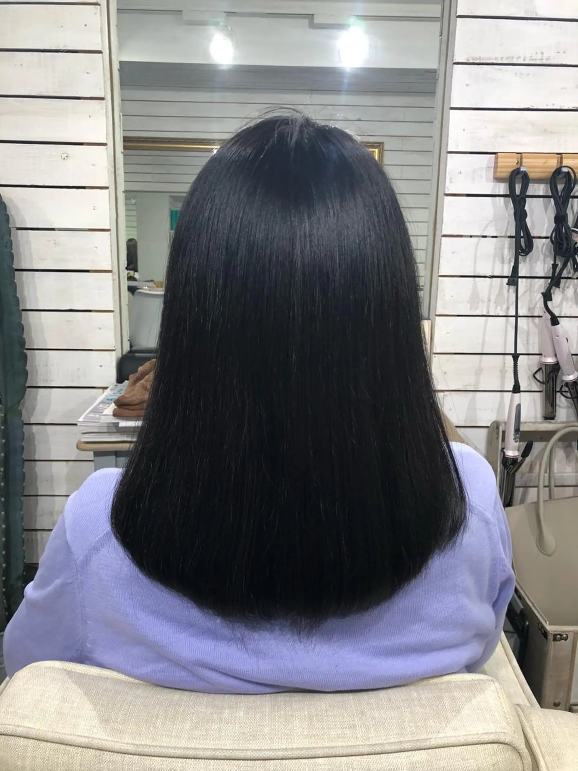 ミディアム カラー 黒髪 ブルーカラー ブルーブラック 🦋美髪／エクステ 🦋アベイクミのヘアスタイル