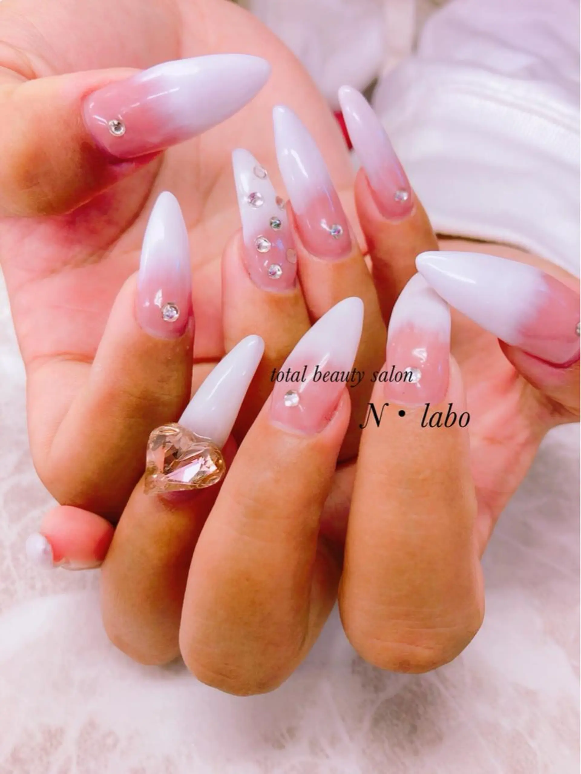 ネイル Gracias. rieのネイルデザイン