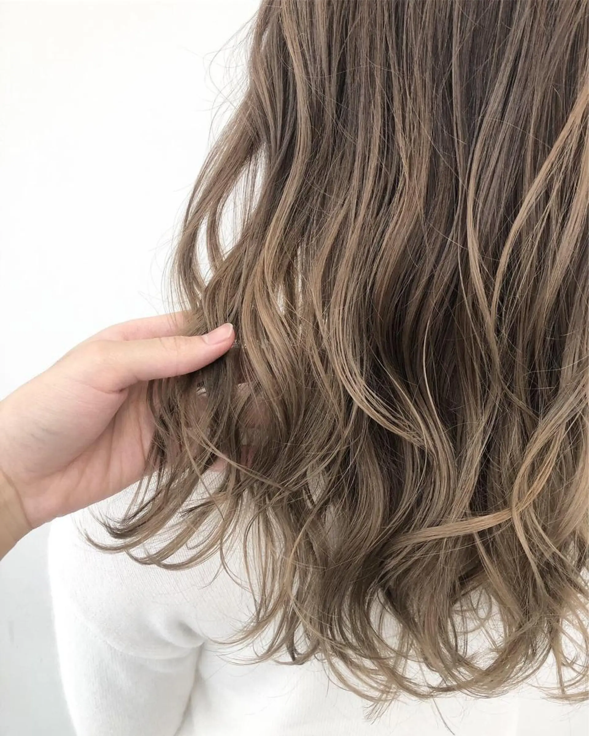 ミディアム カラー パーマ ヘアアレンジ 【公式】amble luxe池袋東口🩷のヘアスタイル