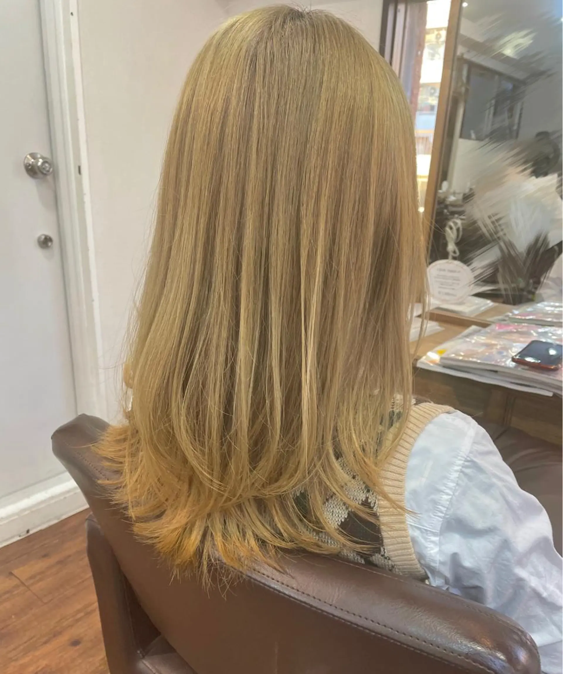 セミロング くびれヘア 顔まわりレイヤー 韓国風ヘア レイヤーカット 【韓国ヘア×透明感 カラー】笹谷 莉未のヘアスタイル