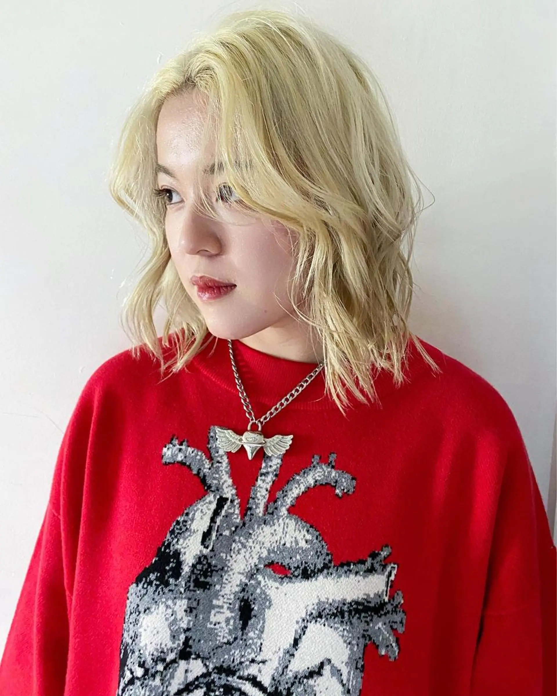 ミディアム カラー パーマ、髪質改善 菊地美月のヘアスタイル