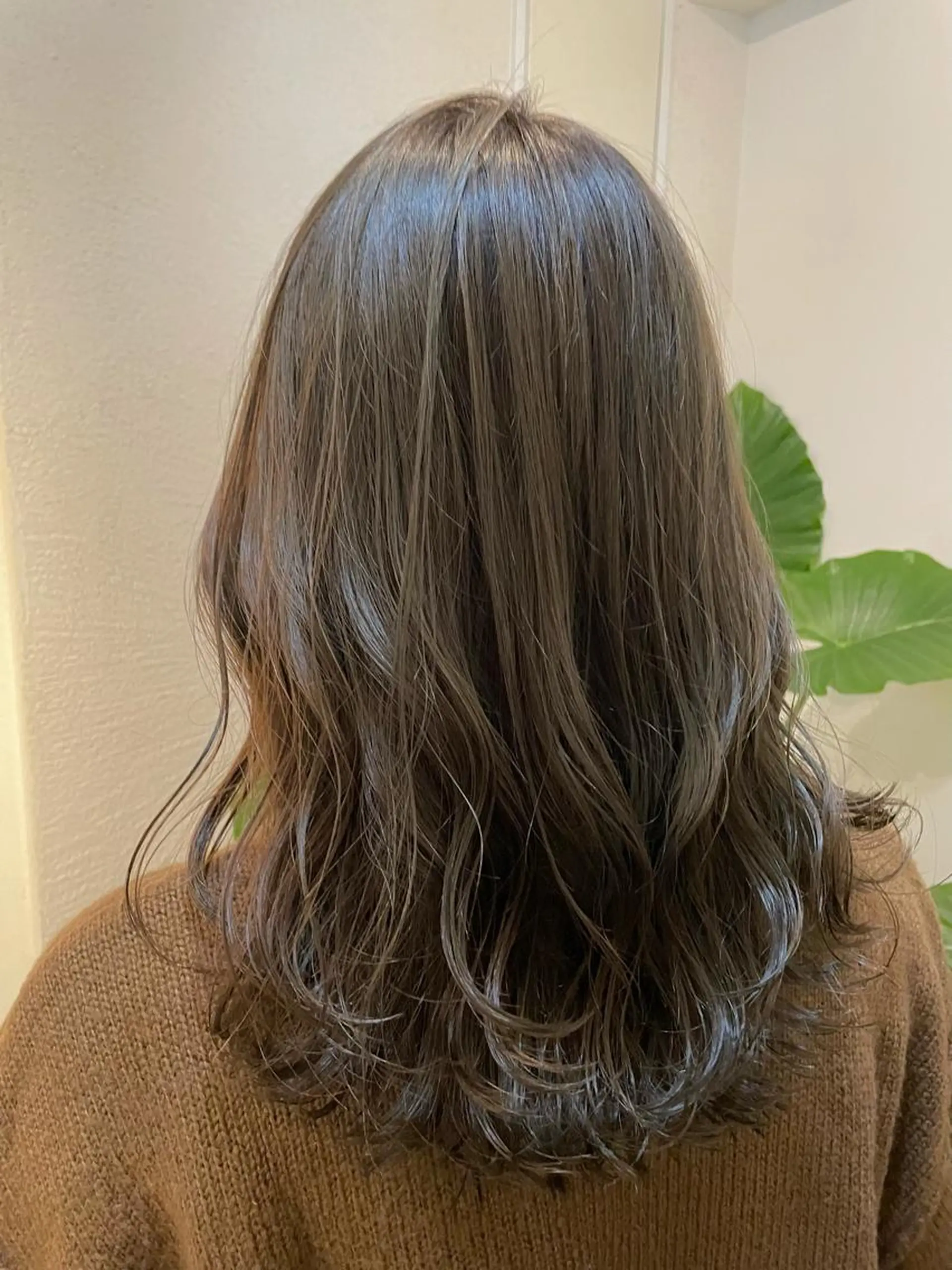 カラー カット ヘアカラー トリートメント putri 副店長 岸本　拓真のヘアスタイル