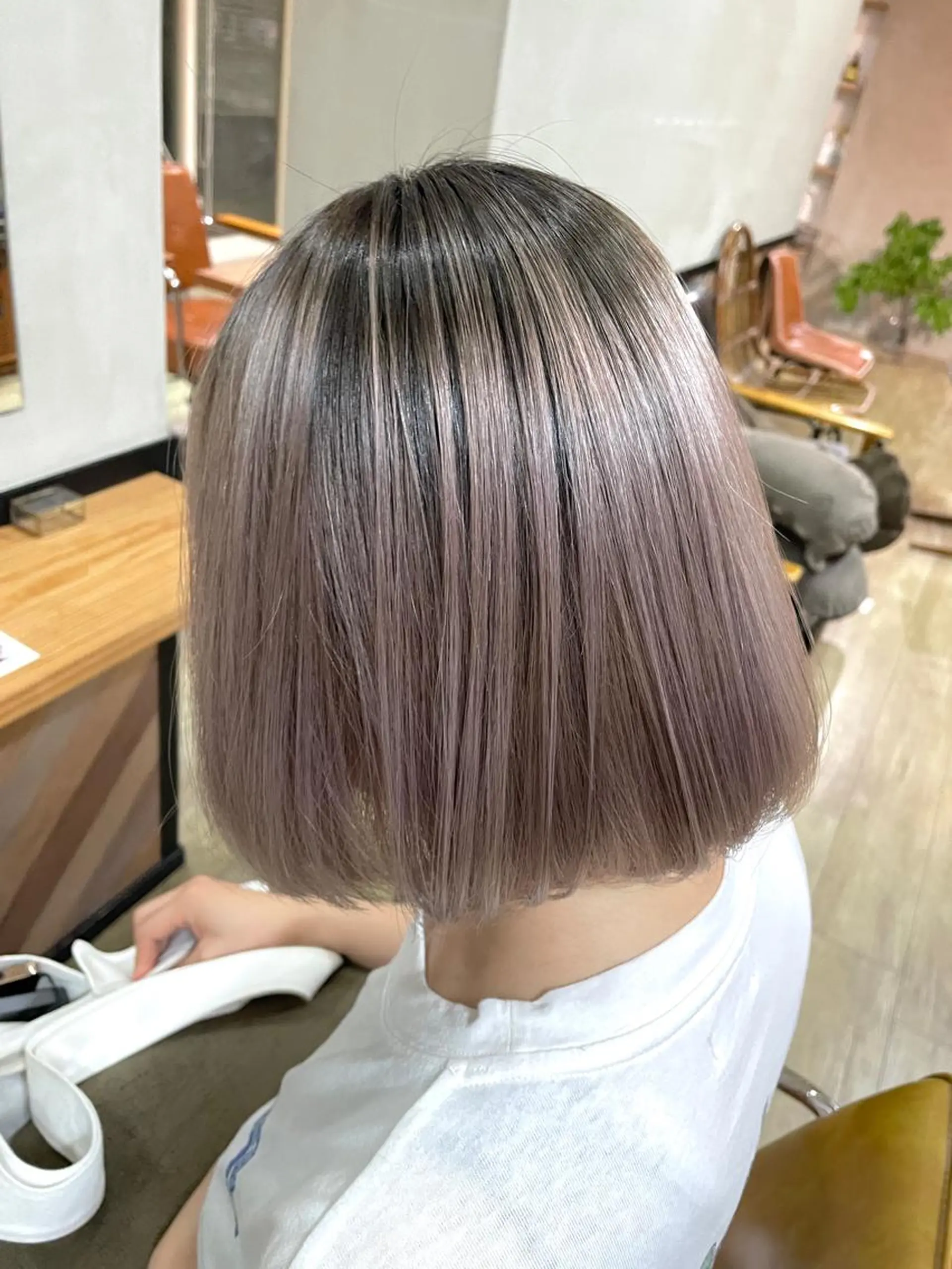 ショート レイヤーカット OLTI所属・カジ エリナのヘアスタイル