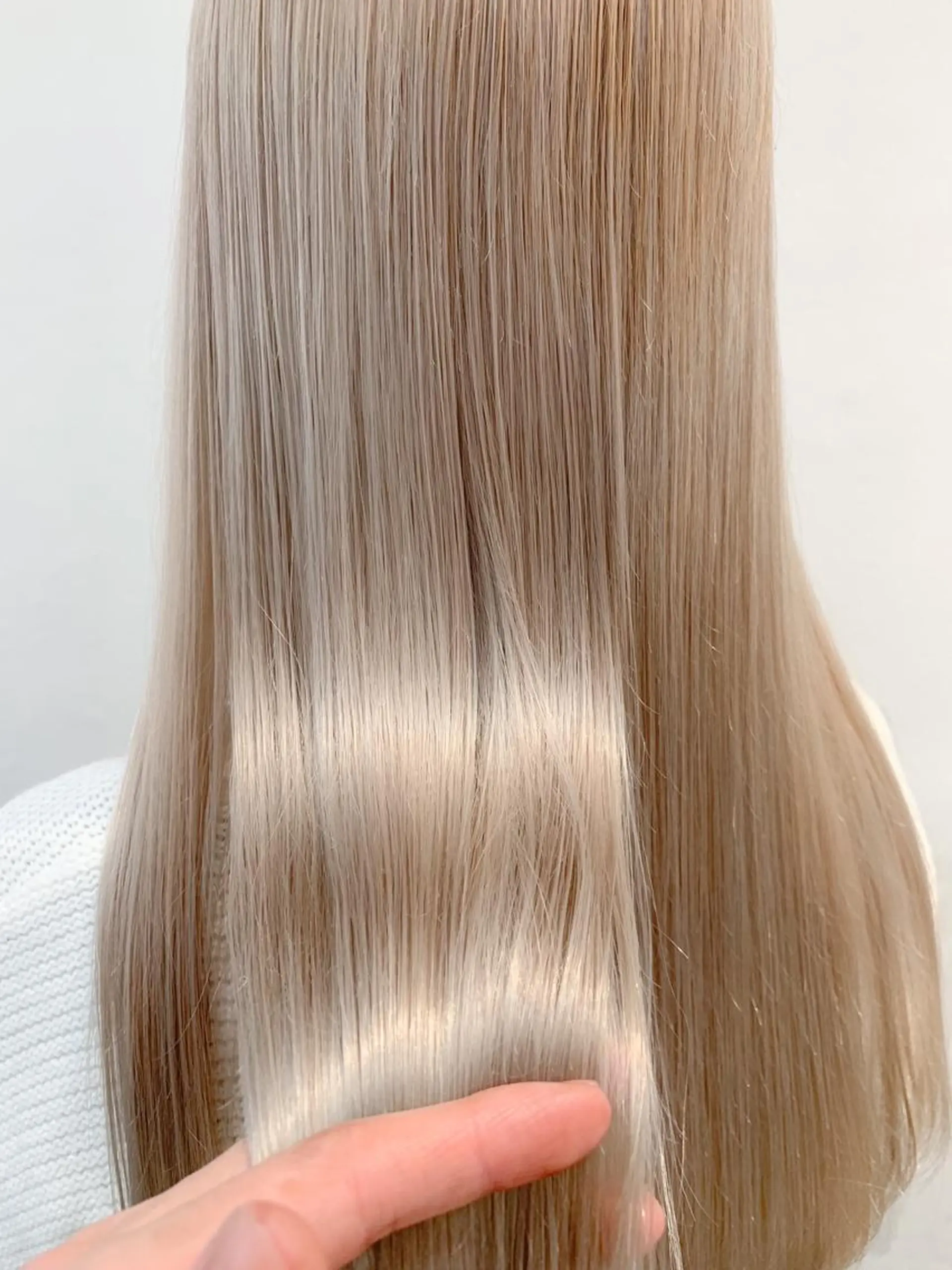 ロング カラー ブリーチ ブロンド ホワイトブロンド THE./ブリーチ 透感カラー/髪質改善のヘアスタイル