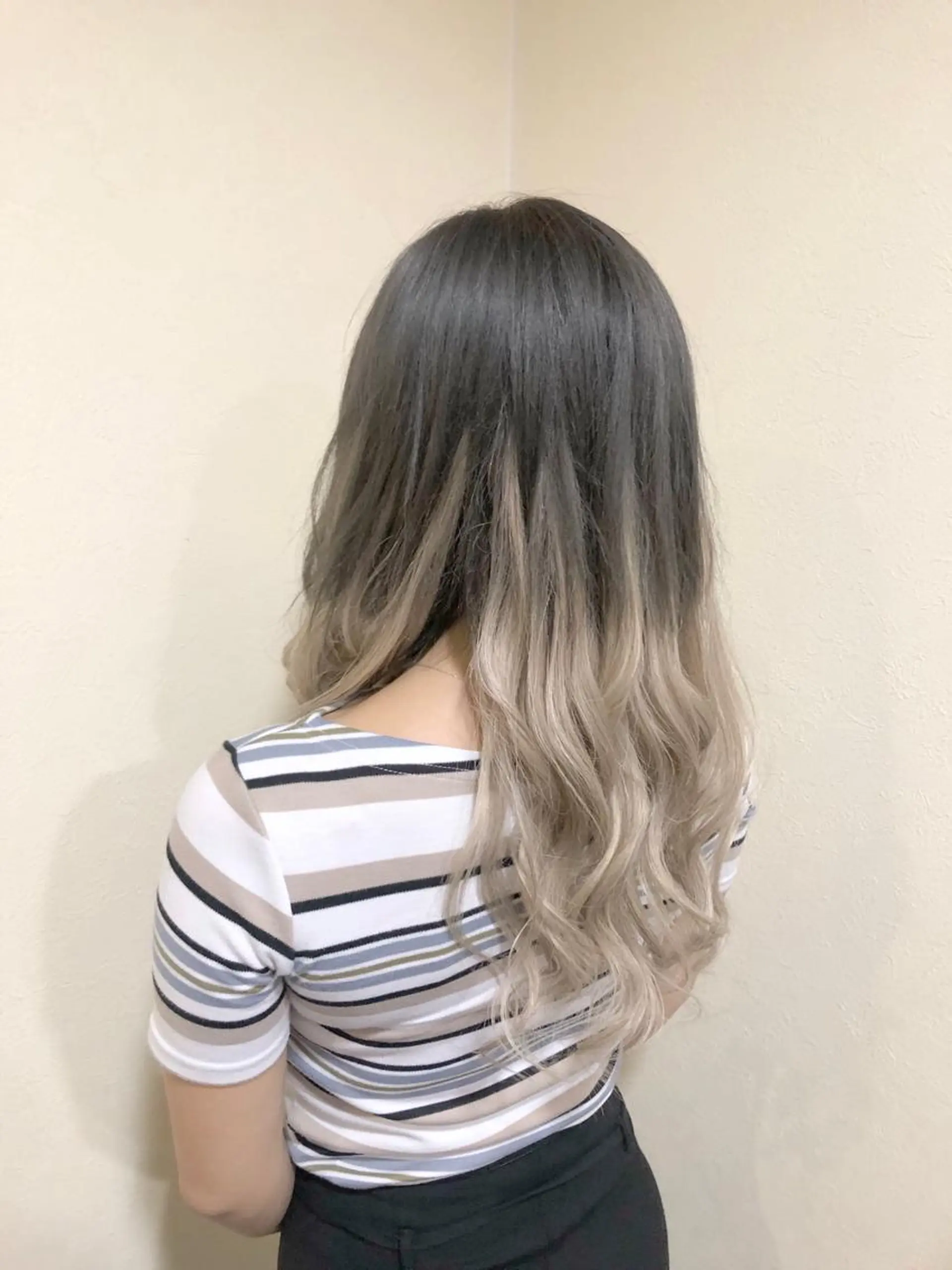 ロング 工藤 綾華のヘアスタイル