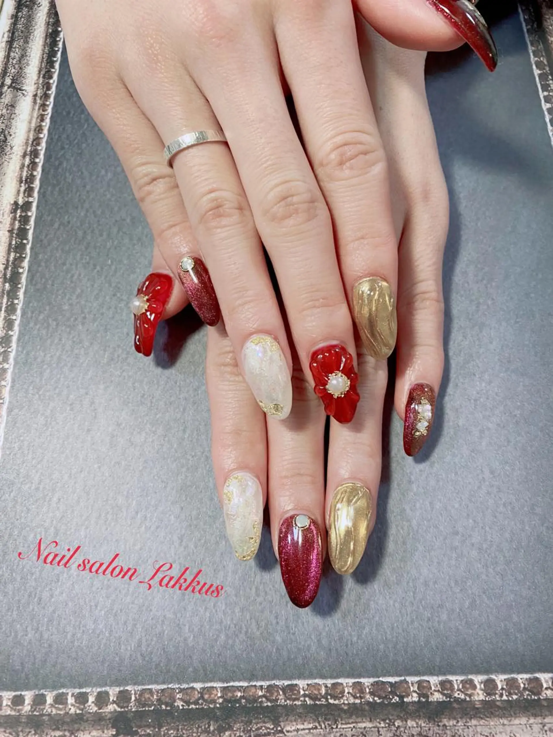 ネイル マグネットネイル ミラーネイル Lakkus T－CHIのネイルデザイン