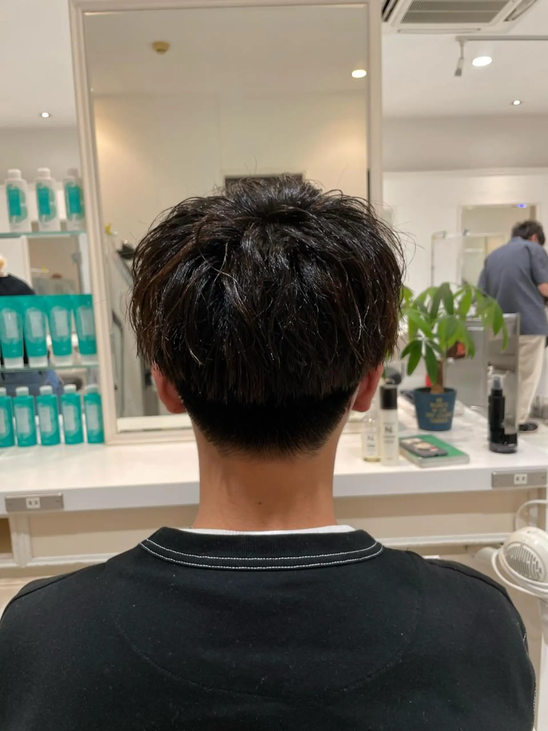 ショート パーマ メンズ JERICHO HAIR所属・ユ カの眉毛・アイブロウイメージ