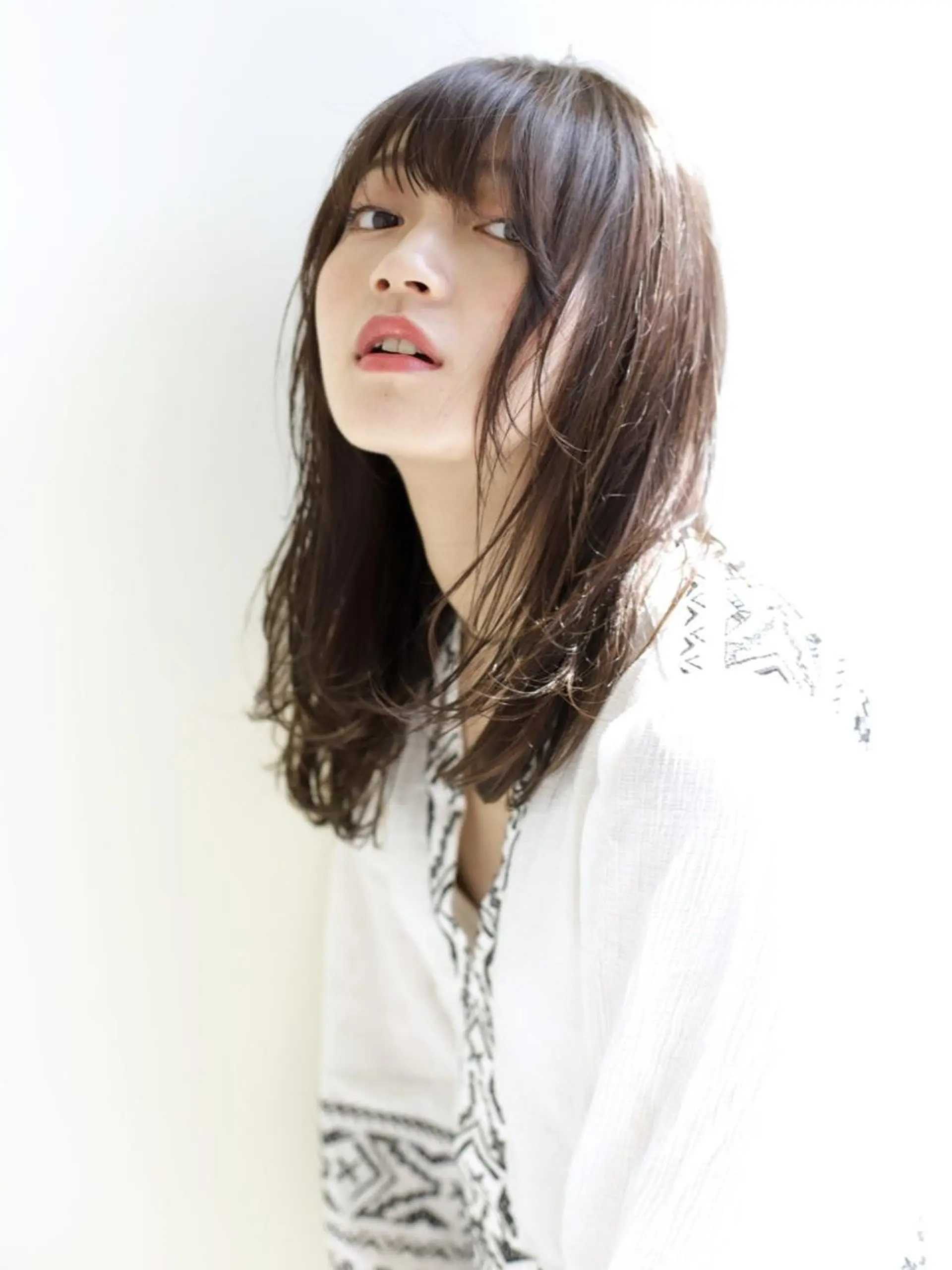 ミディアム カラー パーマ ミディアムパーマ レイヤーカット 💫期間限定価格💫 似合わせカット🧚のヘアスタイル