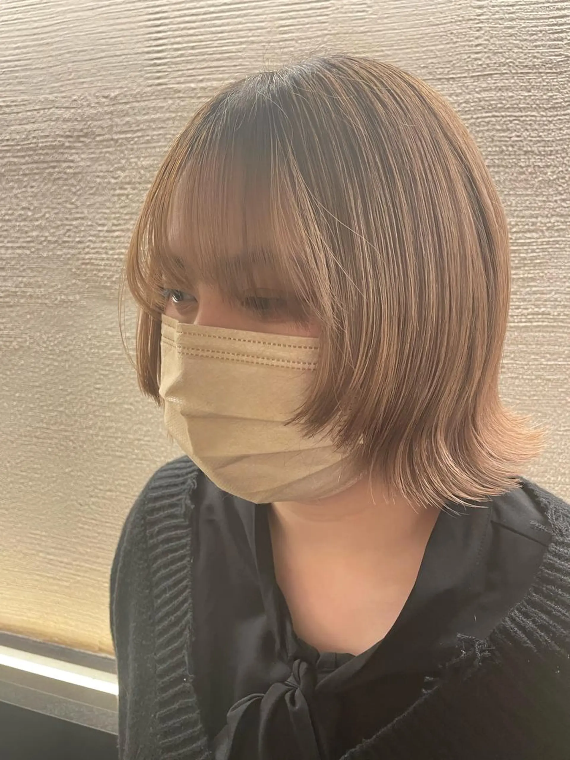 ミディアム ボブ 顔まわりレイヤー 顔周りカット レイヤーカット 外ハネヘア 中尾 唯音名のヘアスタイル