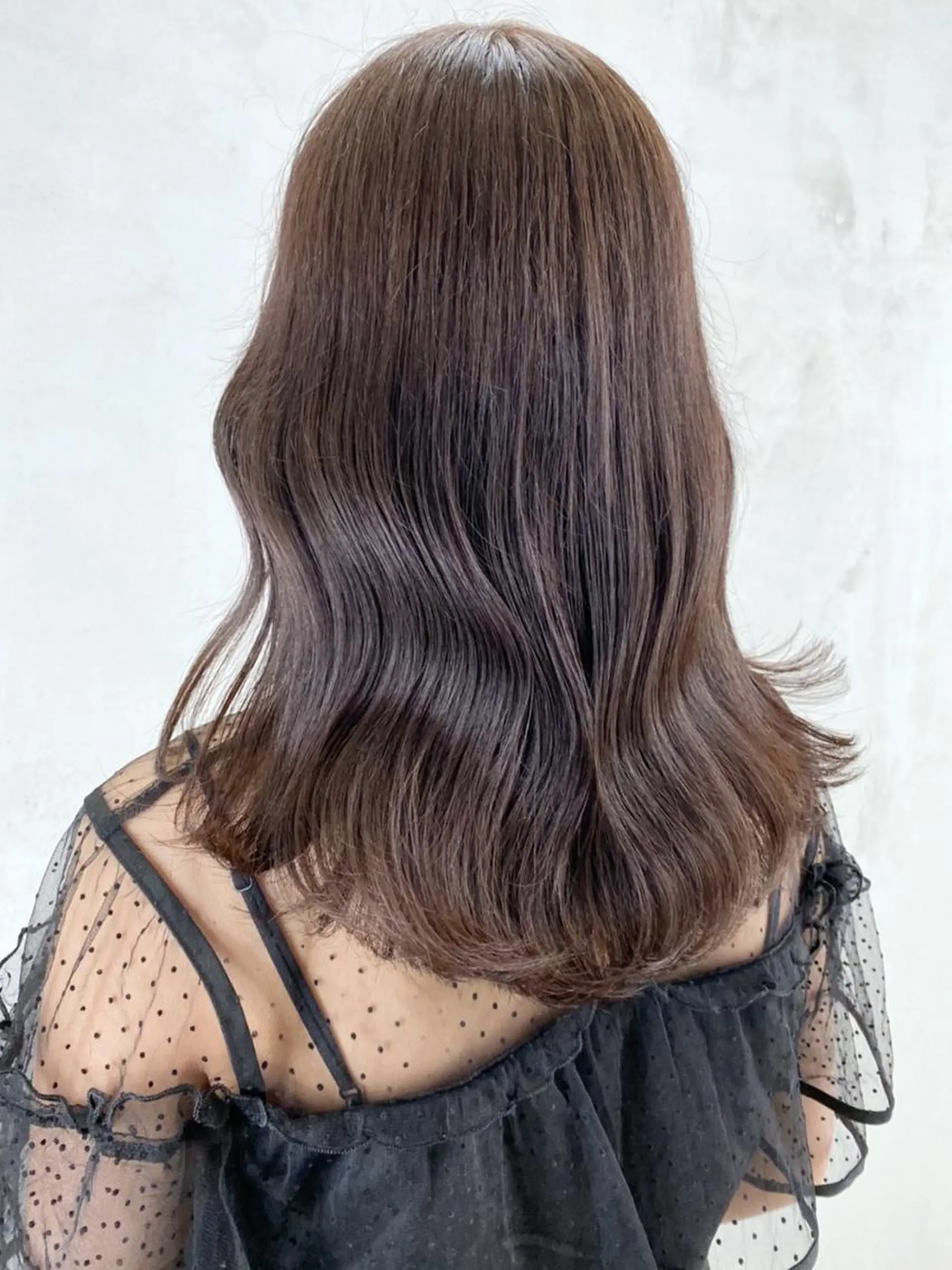 ミディアム カラー パーマ ヘアアレンジ グレージュ ITbyALBUM 中野店のヘアスタイル