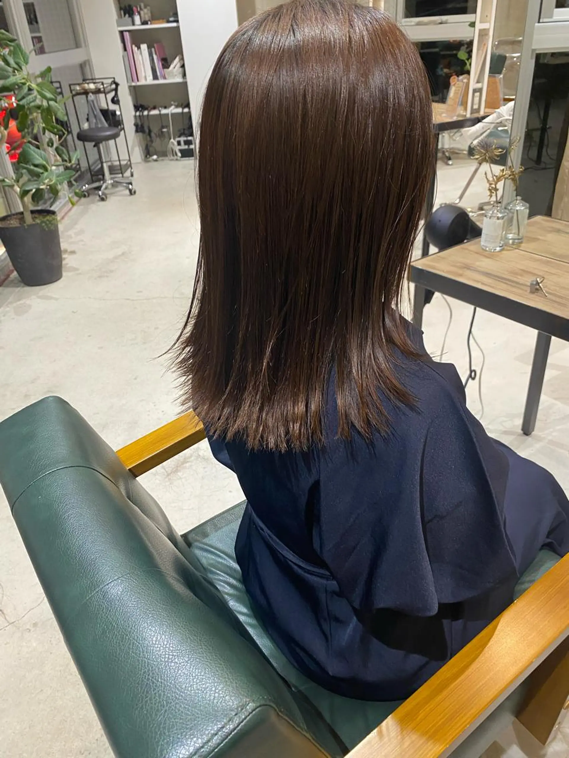 セミロング 鈴木 美紅のヘアスタイル