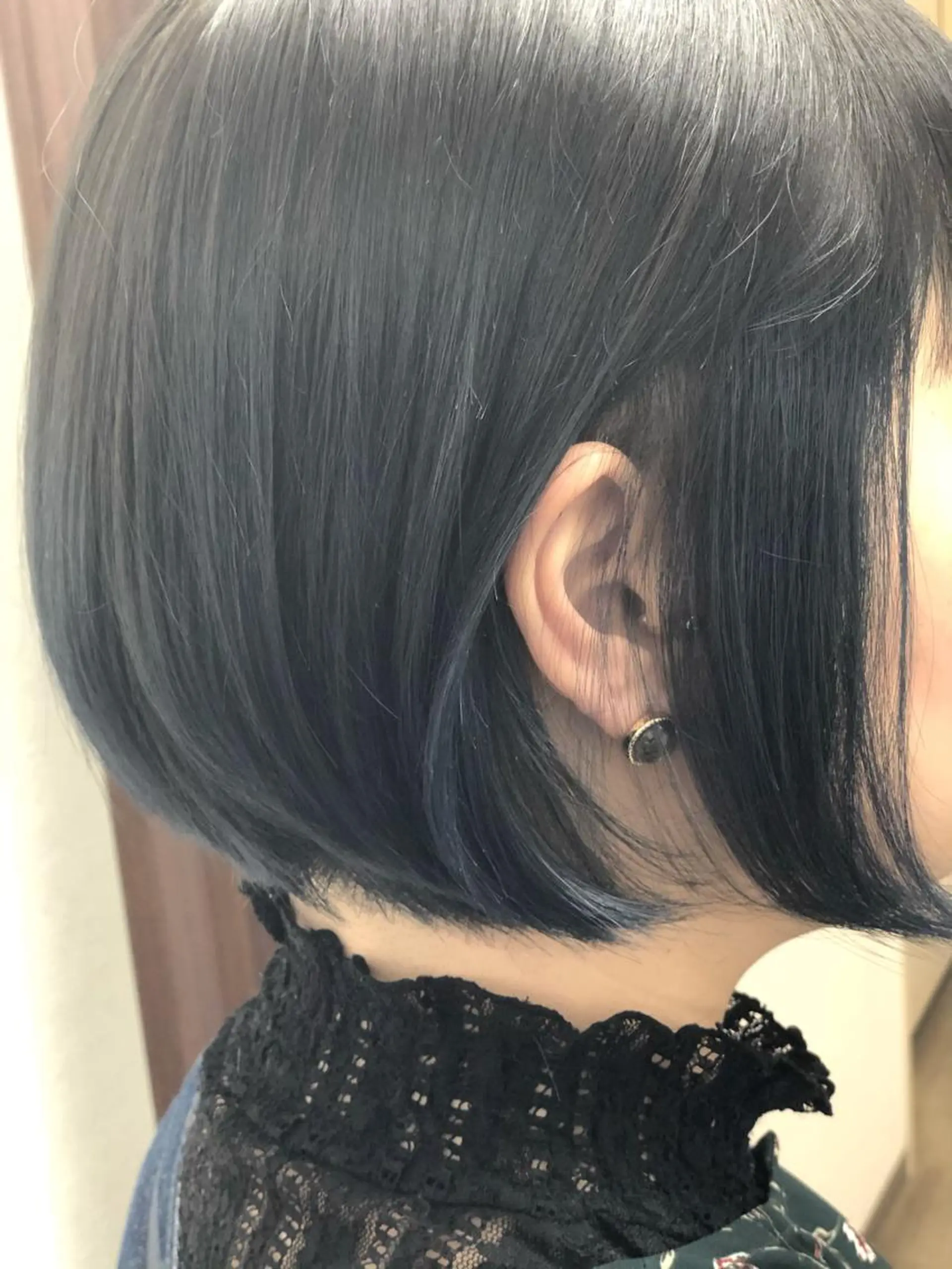 ショート カラー ブルーカラー ブルージュ ヘアカラー トリートメント ヤナ マネージャーのヘアスタイル