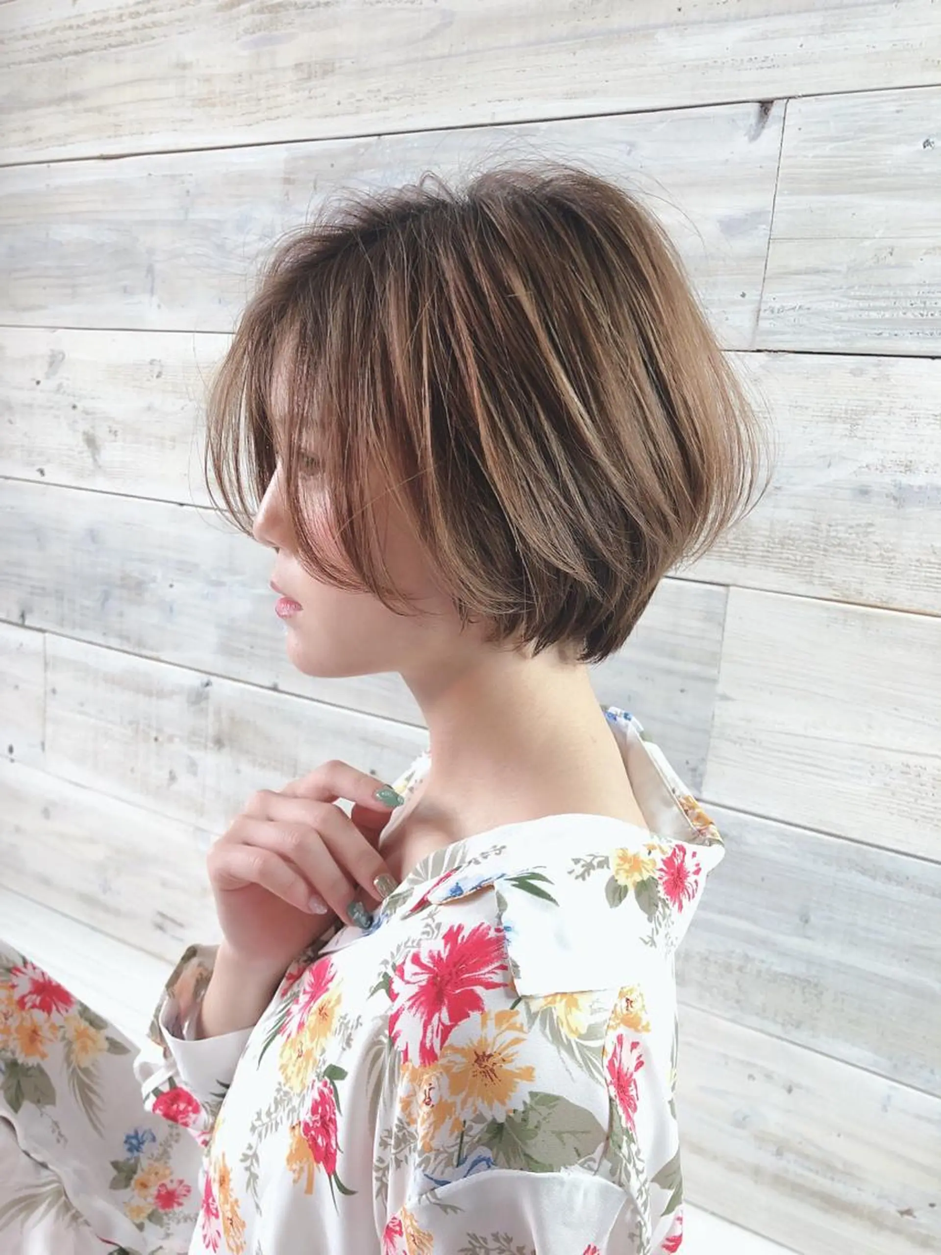 ショート ハッシュカット/ボブ /レイヤー/彩奈のヘアスタイル