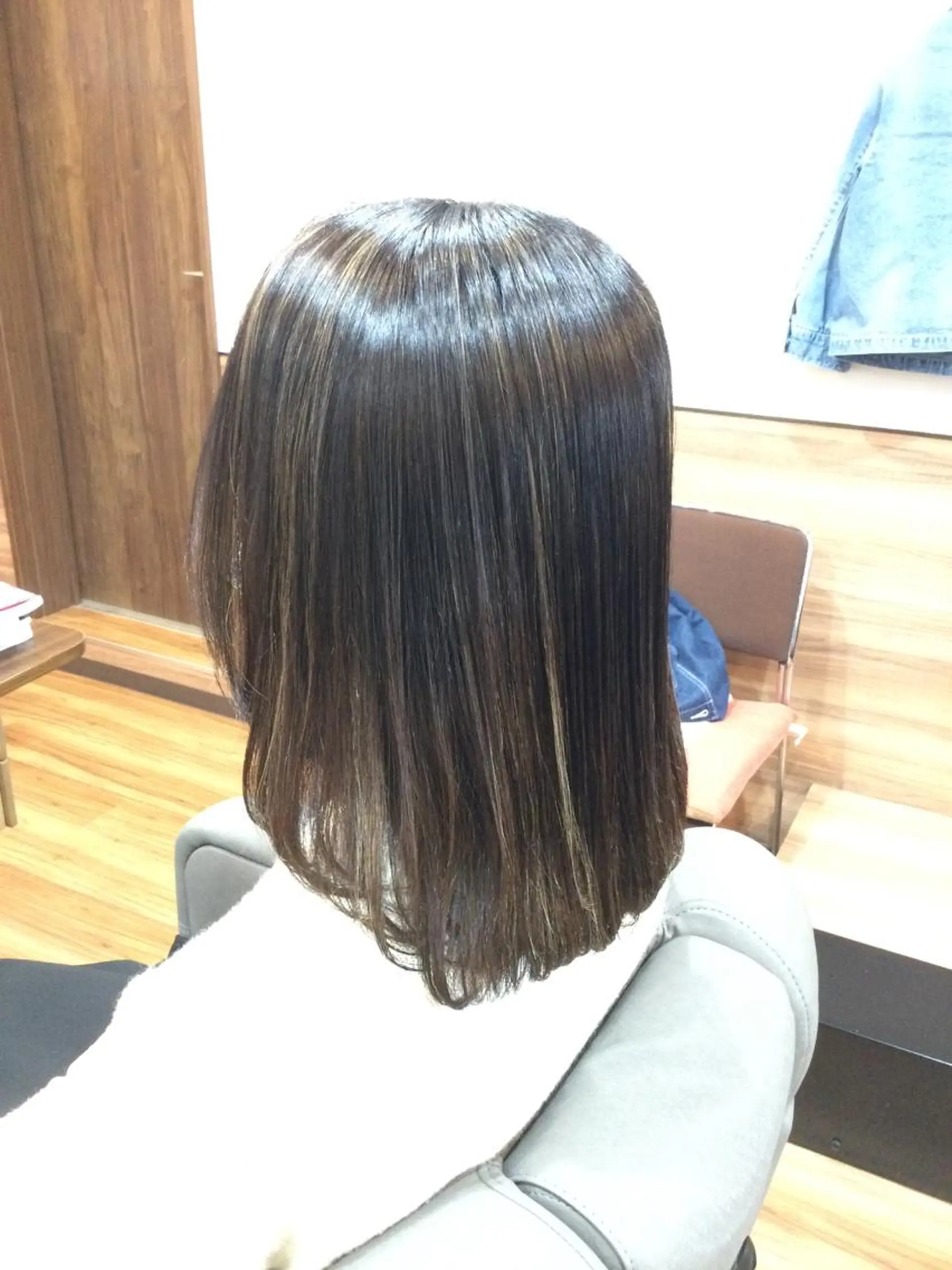 ミディアム カラー Annon プライベートサロンのヘアスタイル