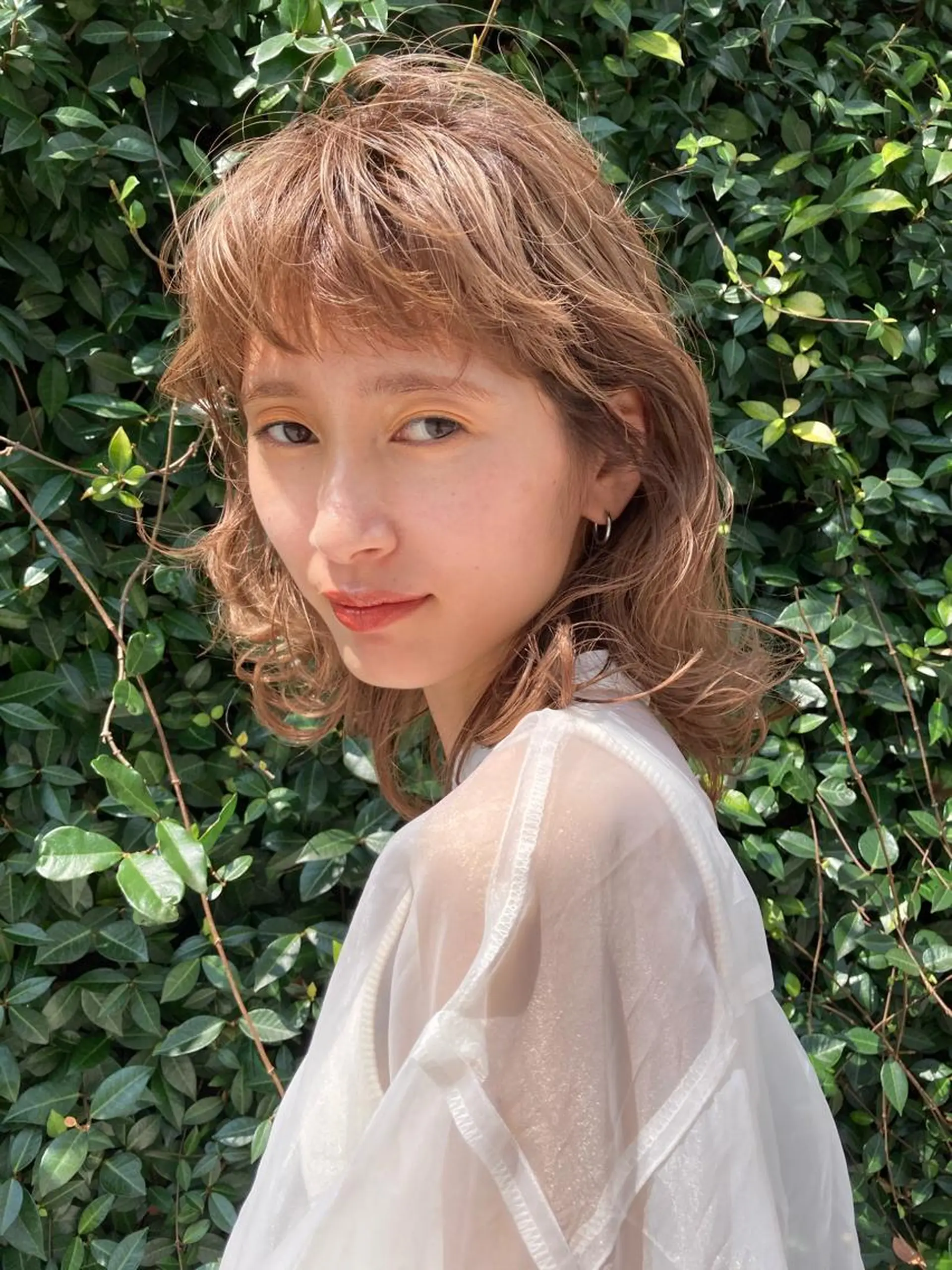 ミディアム カラー ダブルカラー ハイトーンカラー FILMS所属・宮城 星のヘアスタイル