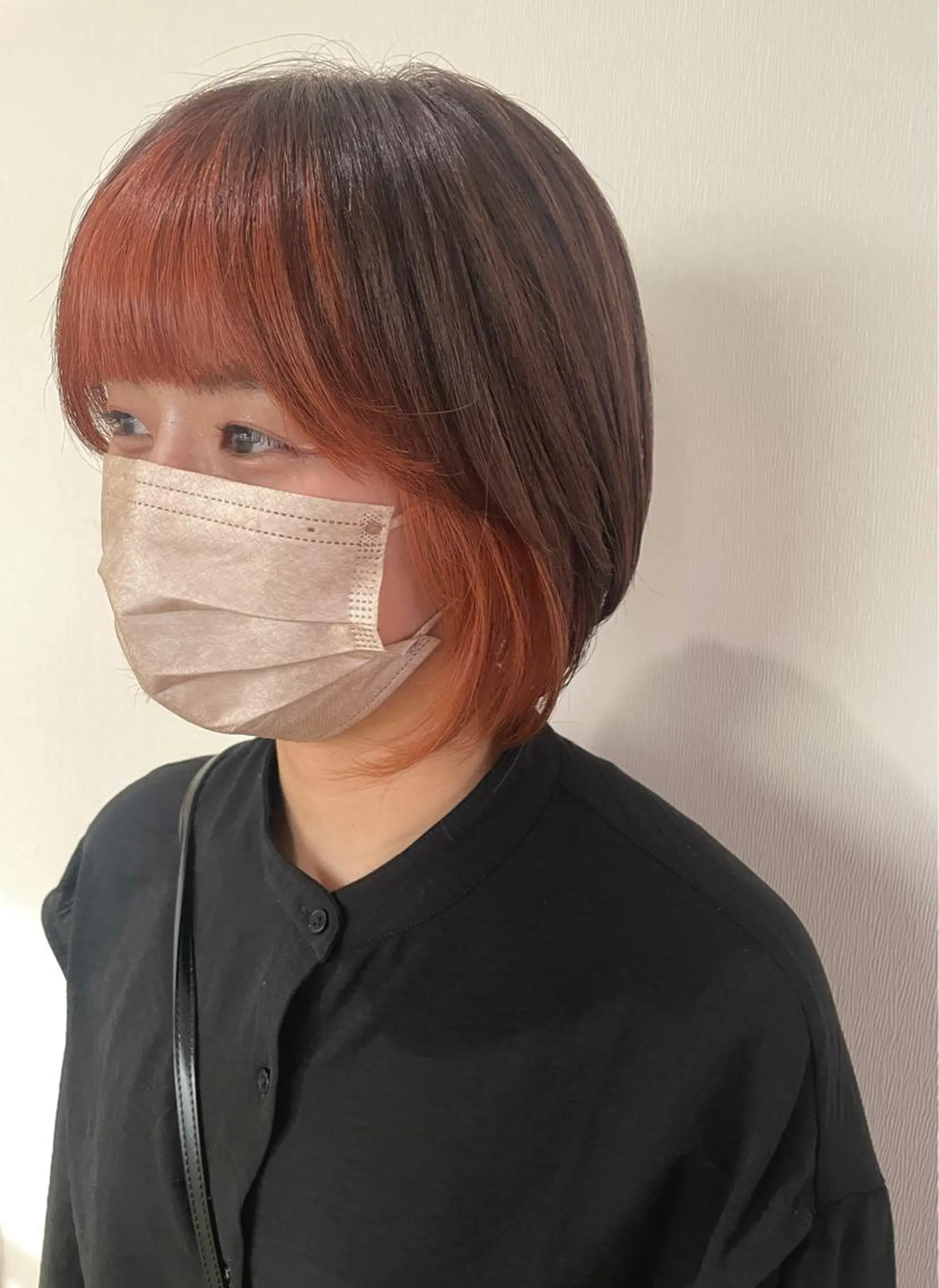 ミディアム カラー 三浦 瑠璃のヘアスタイル