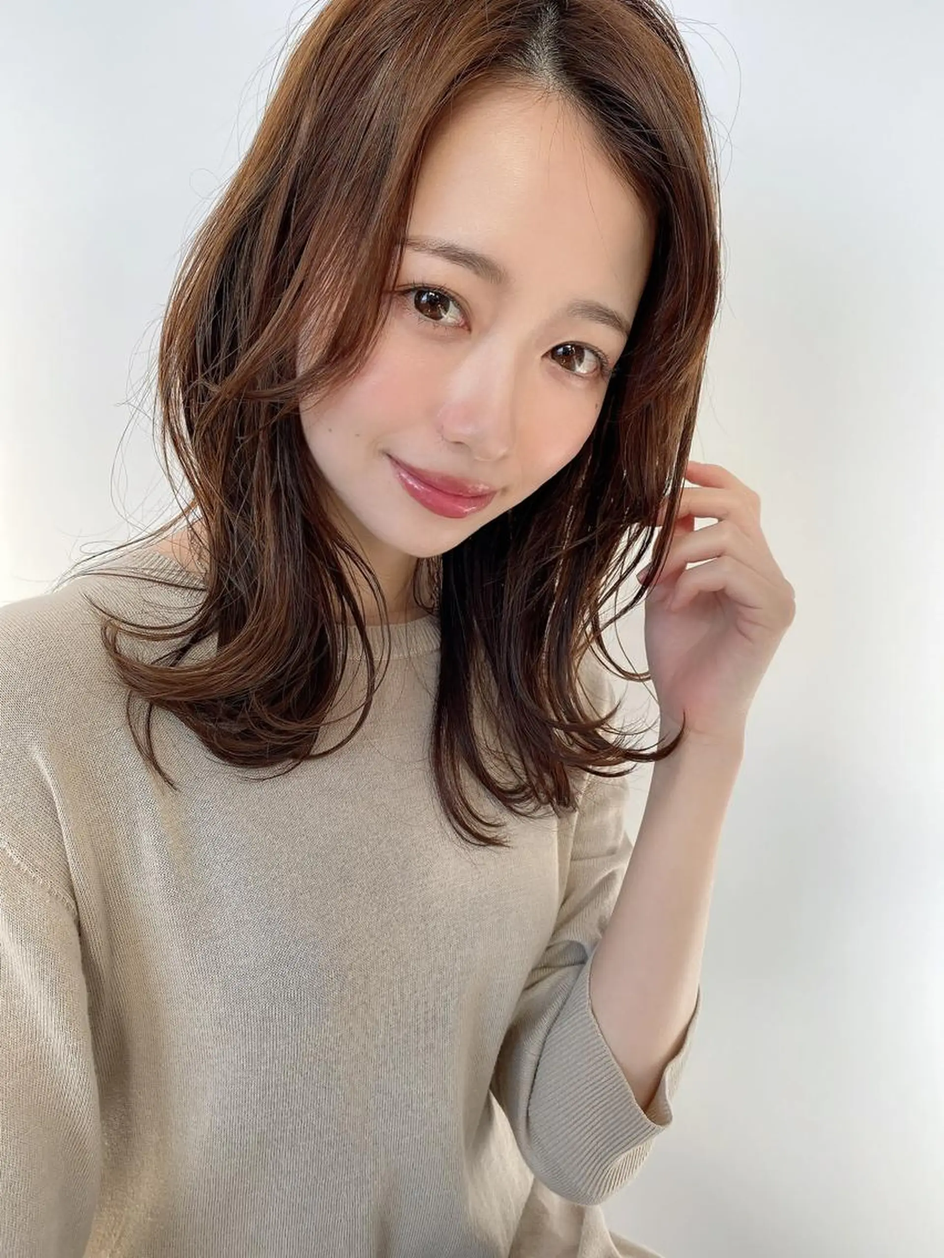セミロング カラー ブリーチ ケアブリーチ ダブルカラー イヤリングカラー ハイライトカラー カット ヘアカラー トリートメント 新宿✨顔周りカット 韓国ヘア/坂本亜裟海のヘアスタイル
