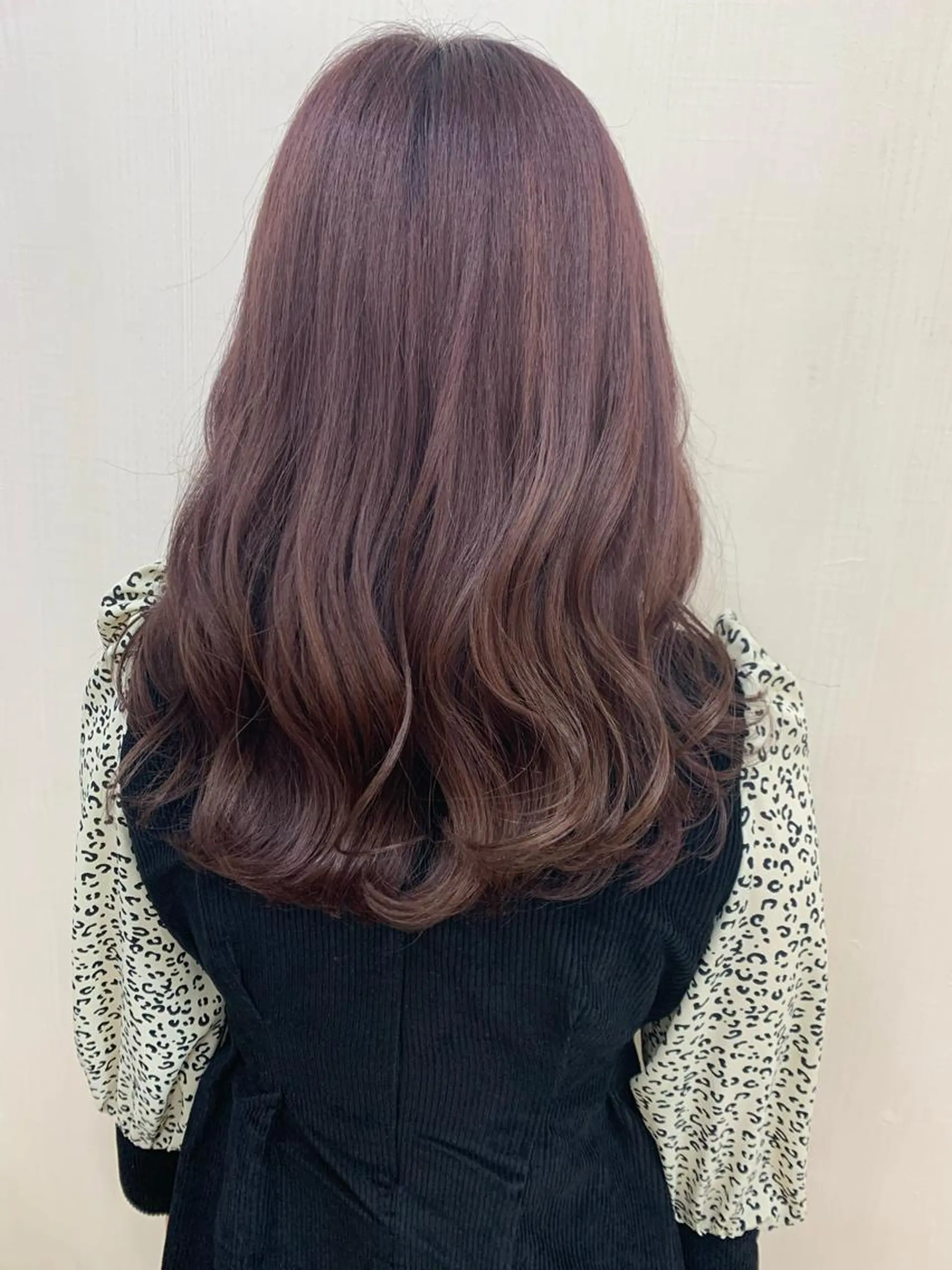 ミディアム カラー ヘアアレンジ ブリーチ ピンクカラー ピンクパープル パープルカラー きむえり/髪質改善 /セット/カラーのヘアスタイル