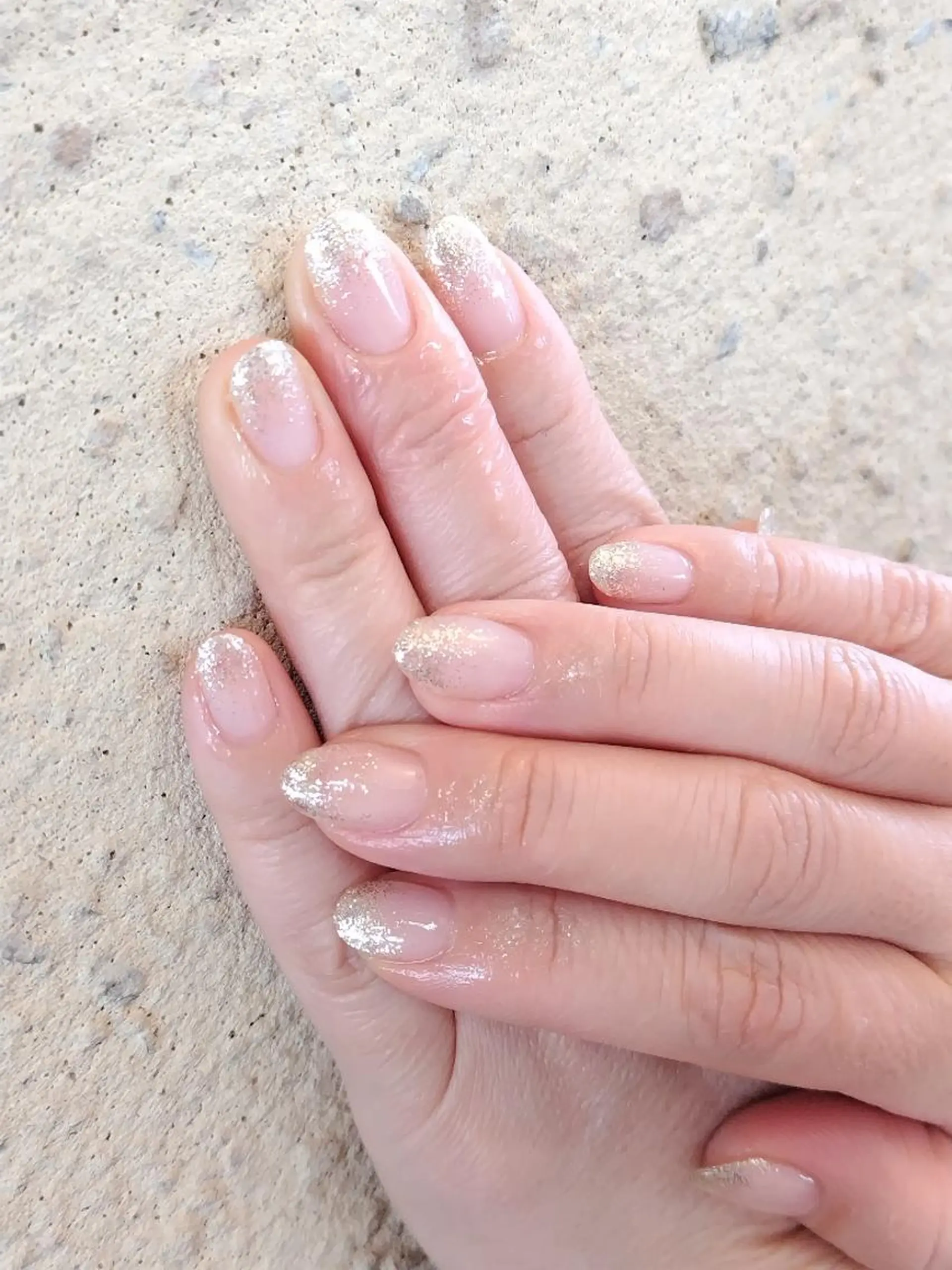 ネイル グラデーション ラメ(グリッター) ラメグラデーション シルバー EASTHAM 吉田 毬乃のネイルデザイン