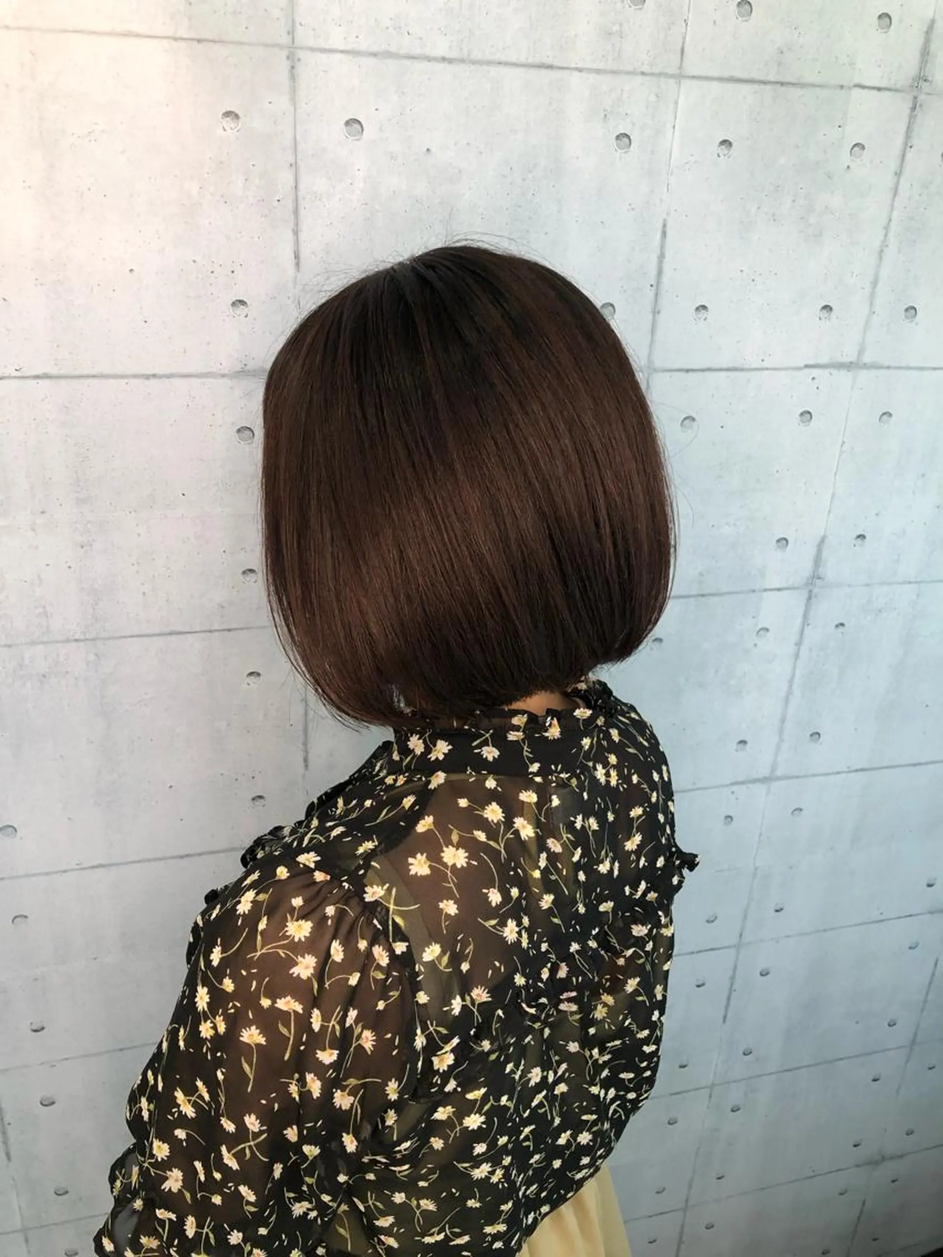 ミディアム カラー アッシュ イルミナカラー カット ヘアカラー トリートメント 金沢 広美のヘアスタイル