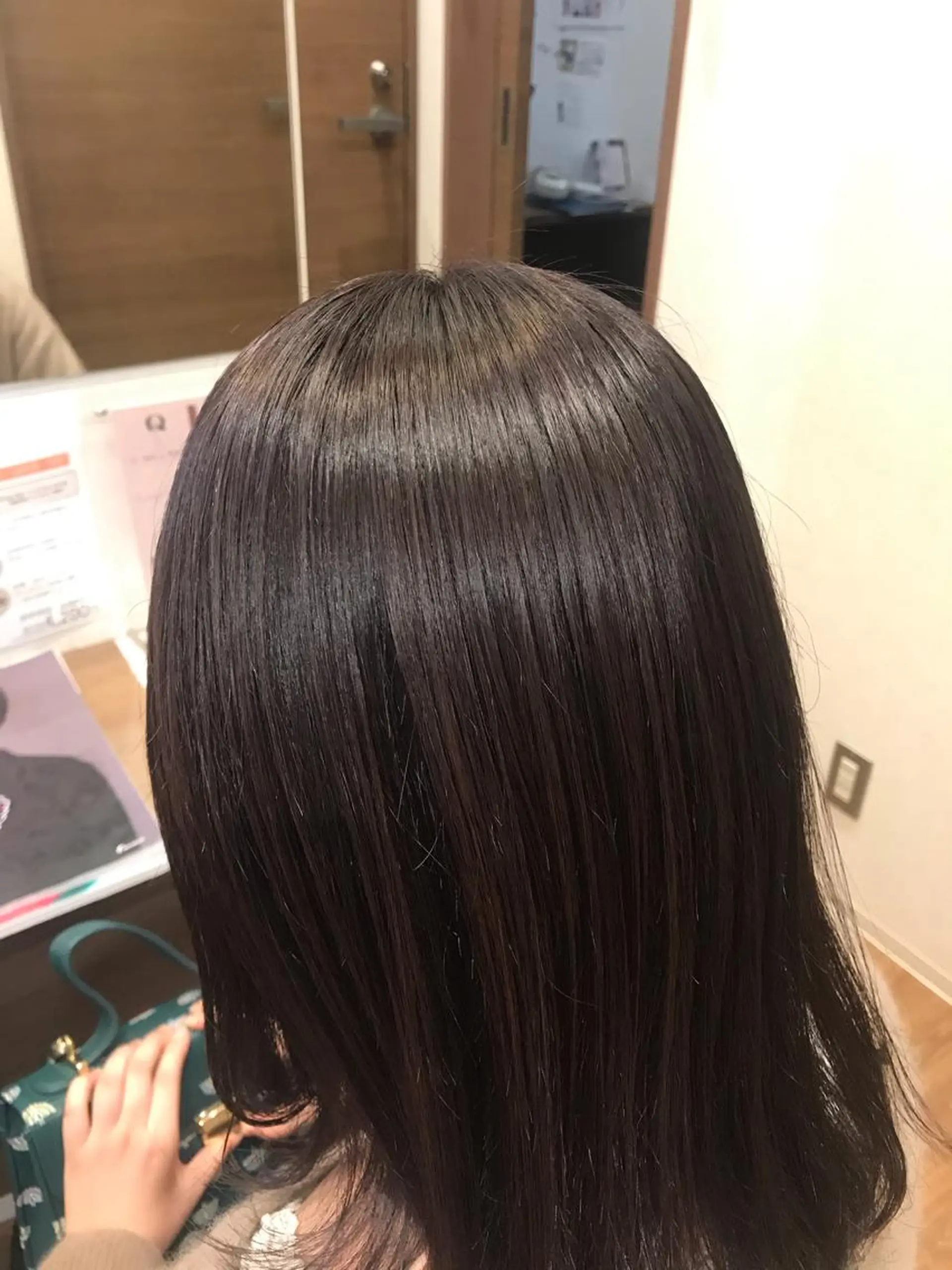 ロング 若林 亜季のヘアスタイル