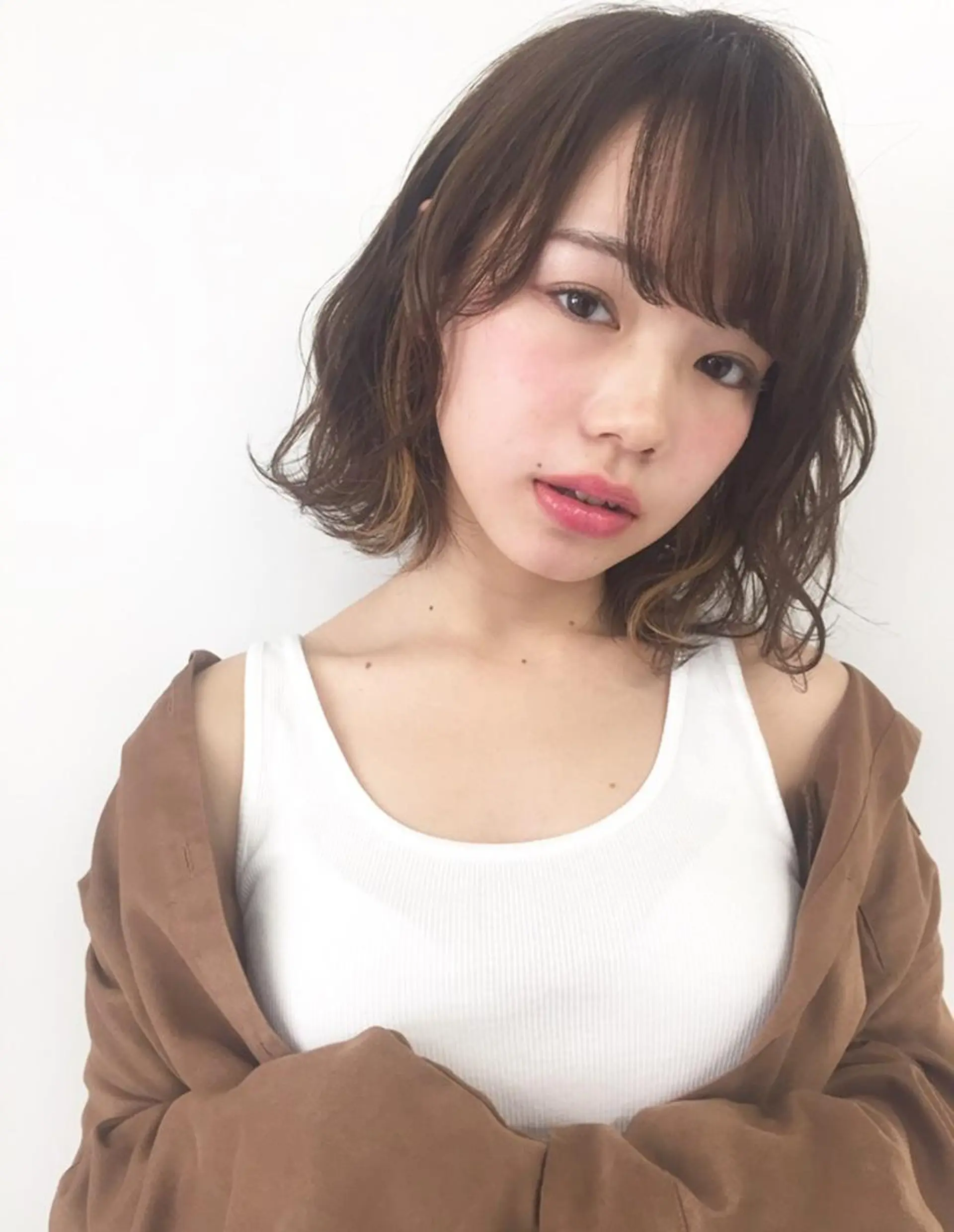 ミディアム カラー インナーカラー 齋藤 咲のヘアスタイル