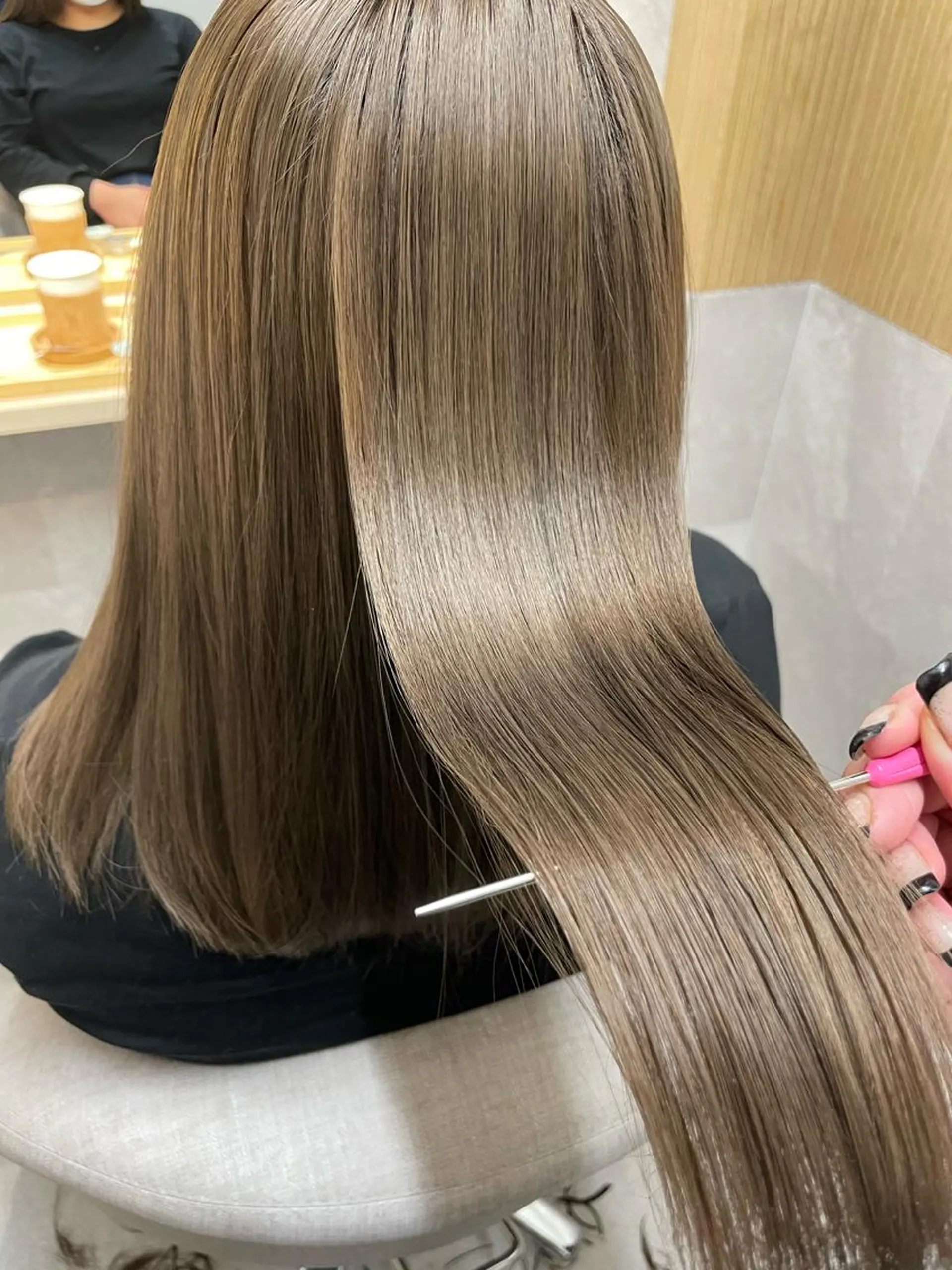 セミロング カラー 髪質改善 カット ヘアカラー トリートメント 西 めぐみのヘアスタイル