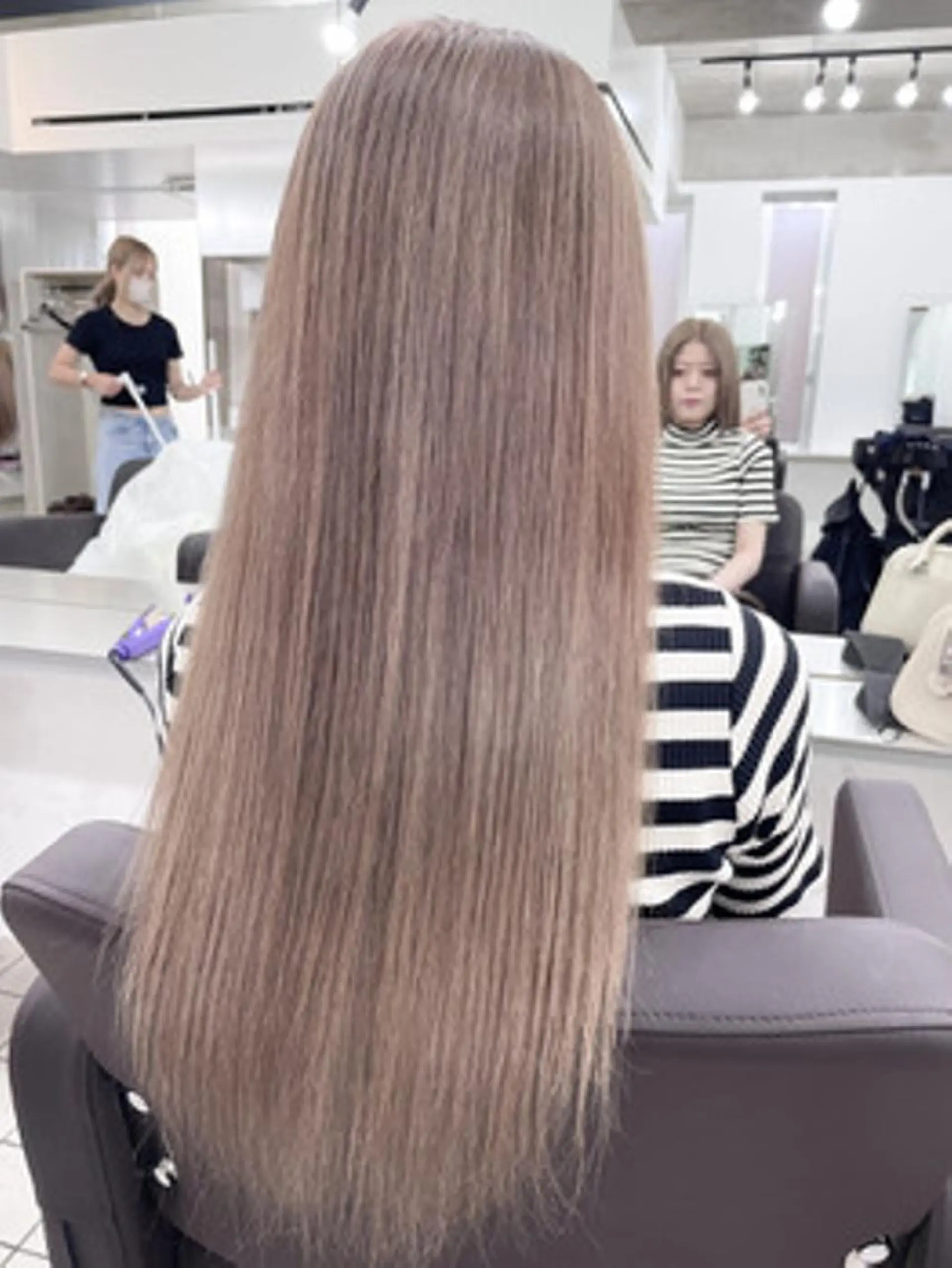 ロング カラー エクステ LuciAのヘアスタイル