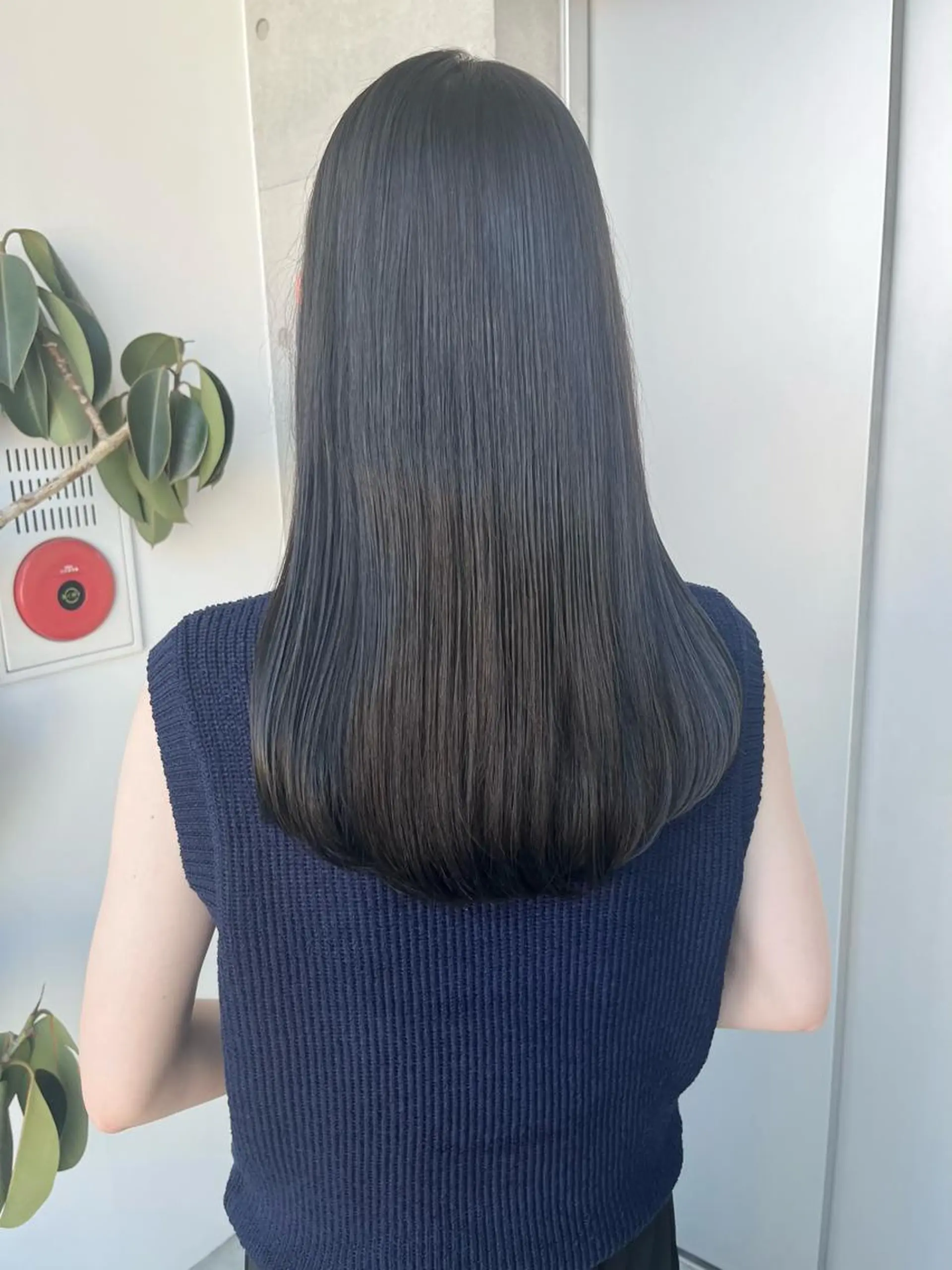 ロング カラー パーマ ヘアアレンジ カット ヘアカラー トリートメント ヘッドスパ ヘアセット 透明感/オリーブ/ グレージュ/YUKAのヘアスタイル