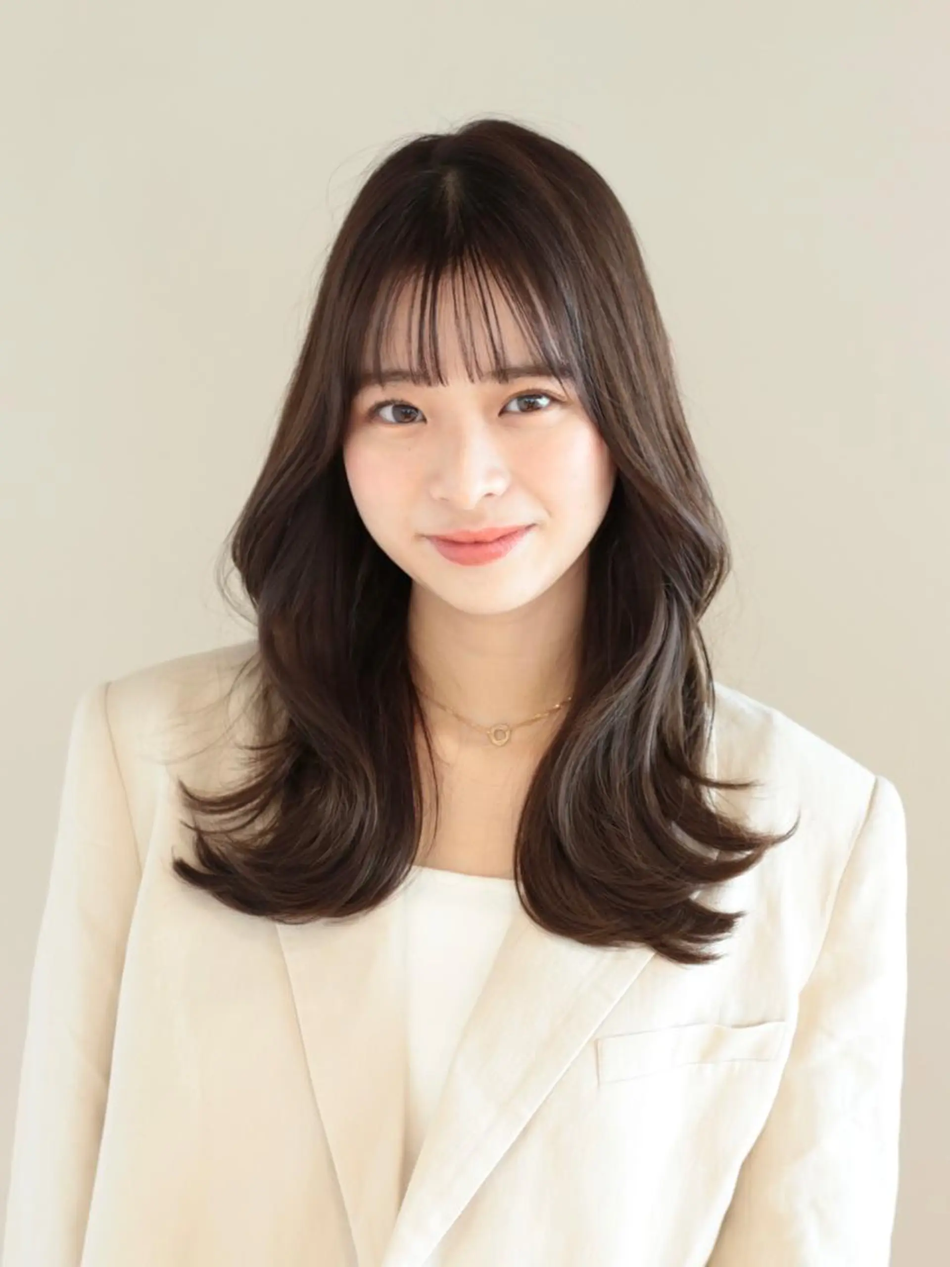 ロング カラー 佐藤 悠衣/透明感 カラー/似合わせ前髪のヘアスタイル