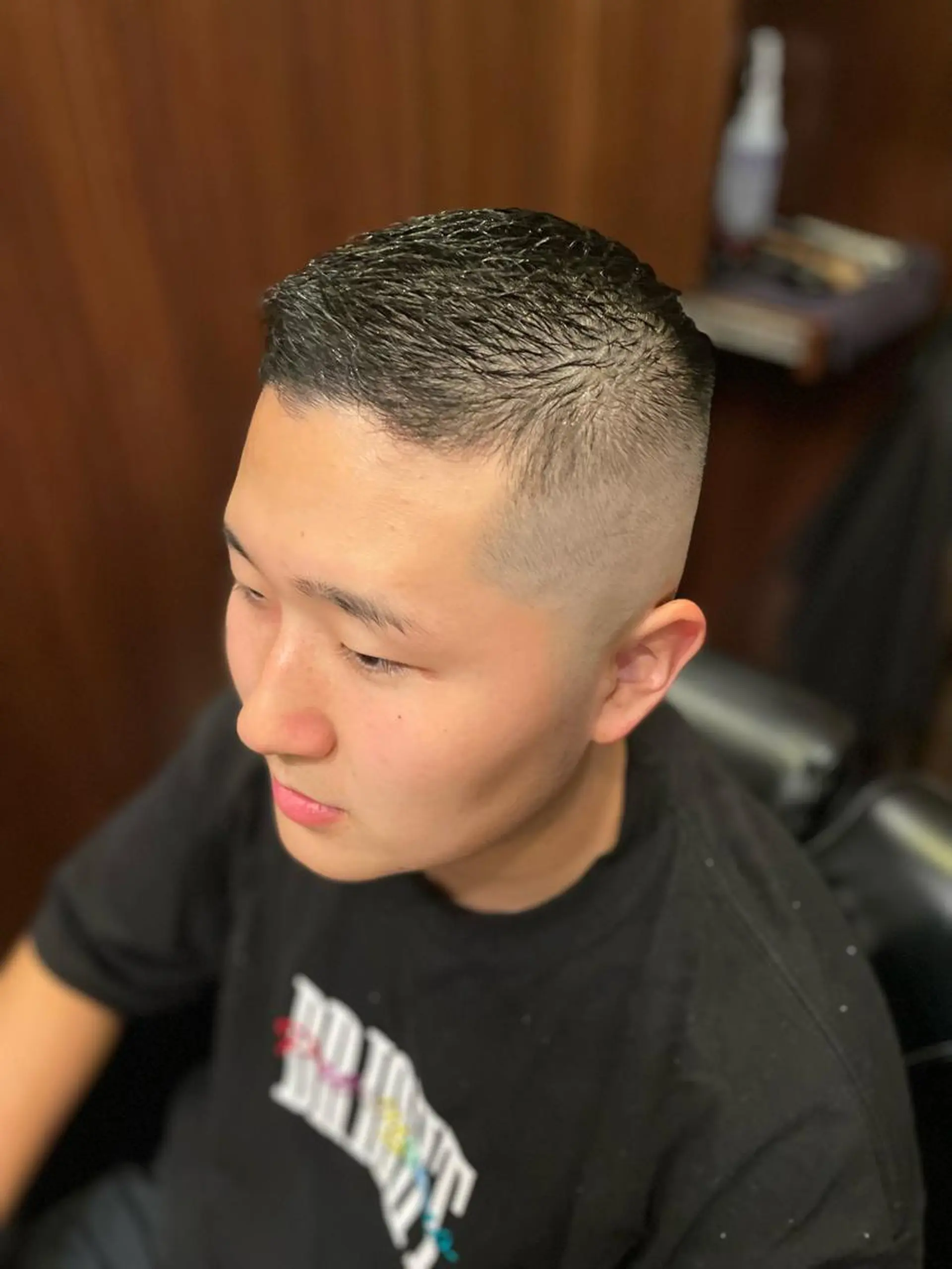 ショート メンズ 海老原 コウのヘアスタイル