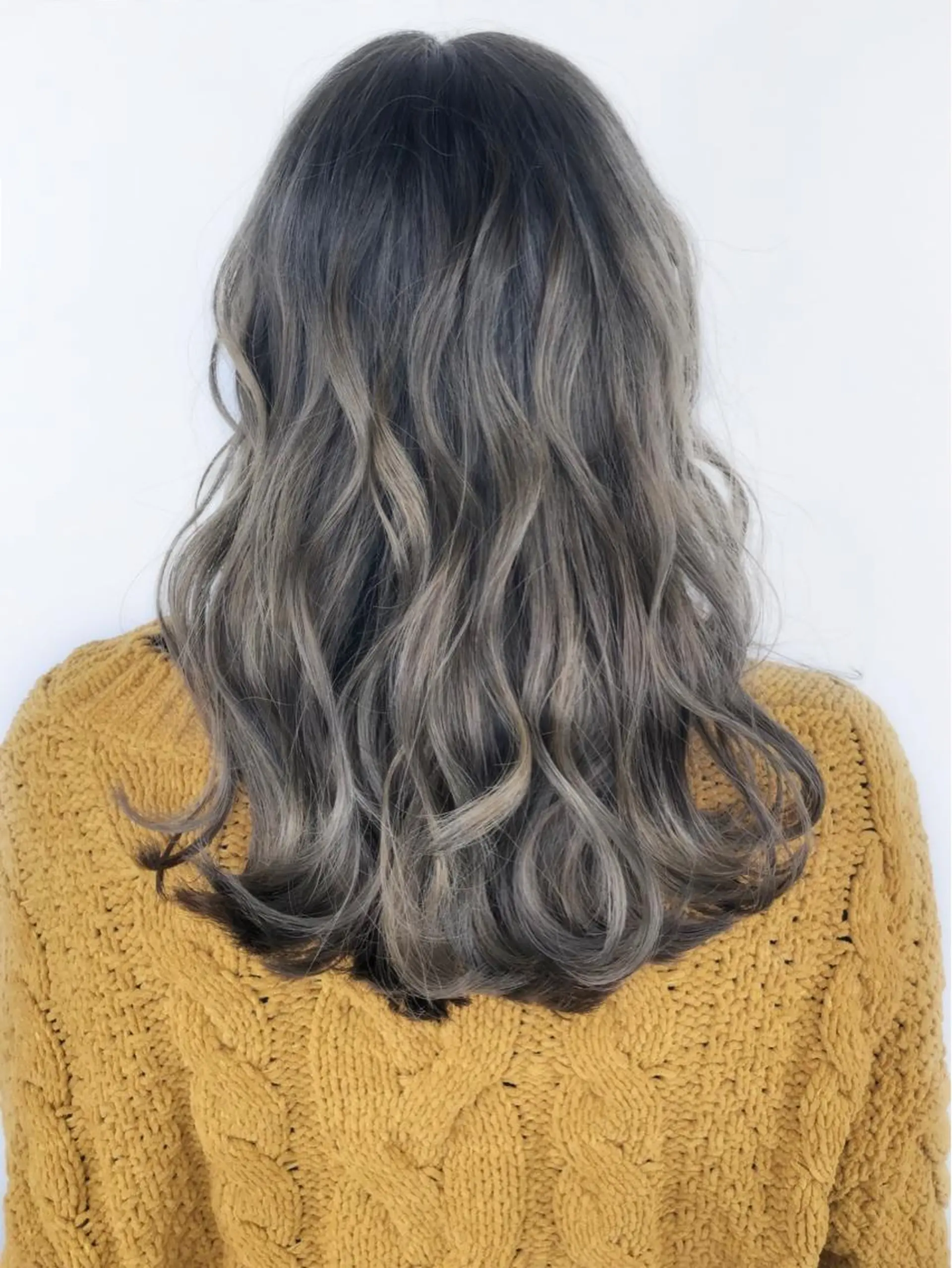 セミロング waku 豊橋藤沢店所属・waku 豊橋藤沢店のヘアスタイル