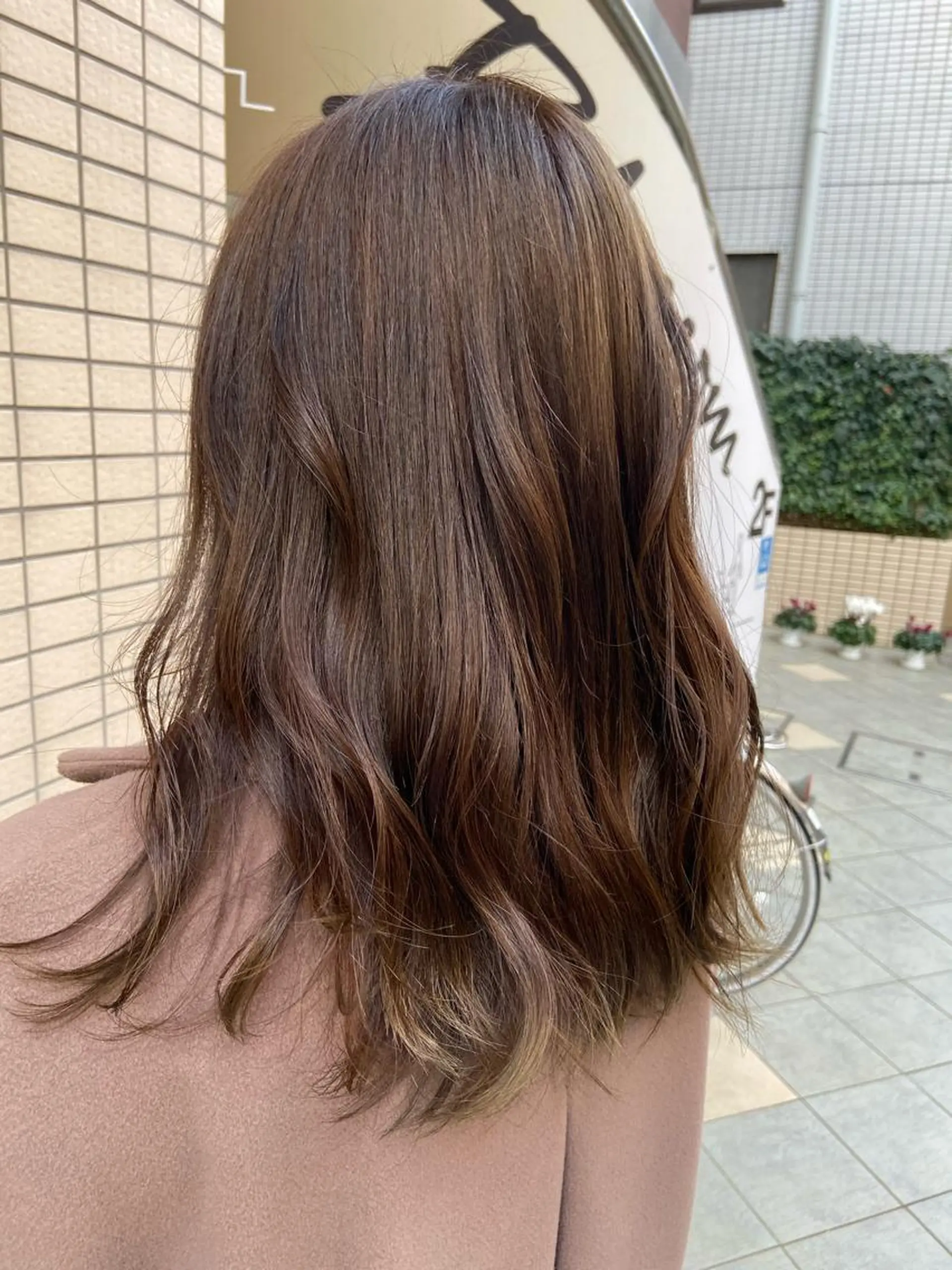 セミロング カラー ブリーチ ヘアカラー トリートメント 菊地 美憂のヘアスタイル