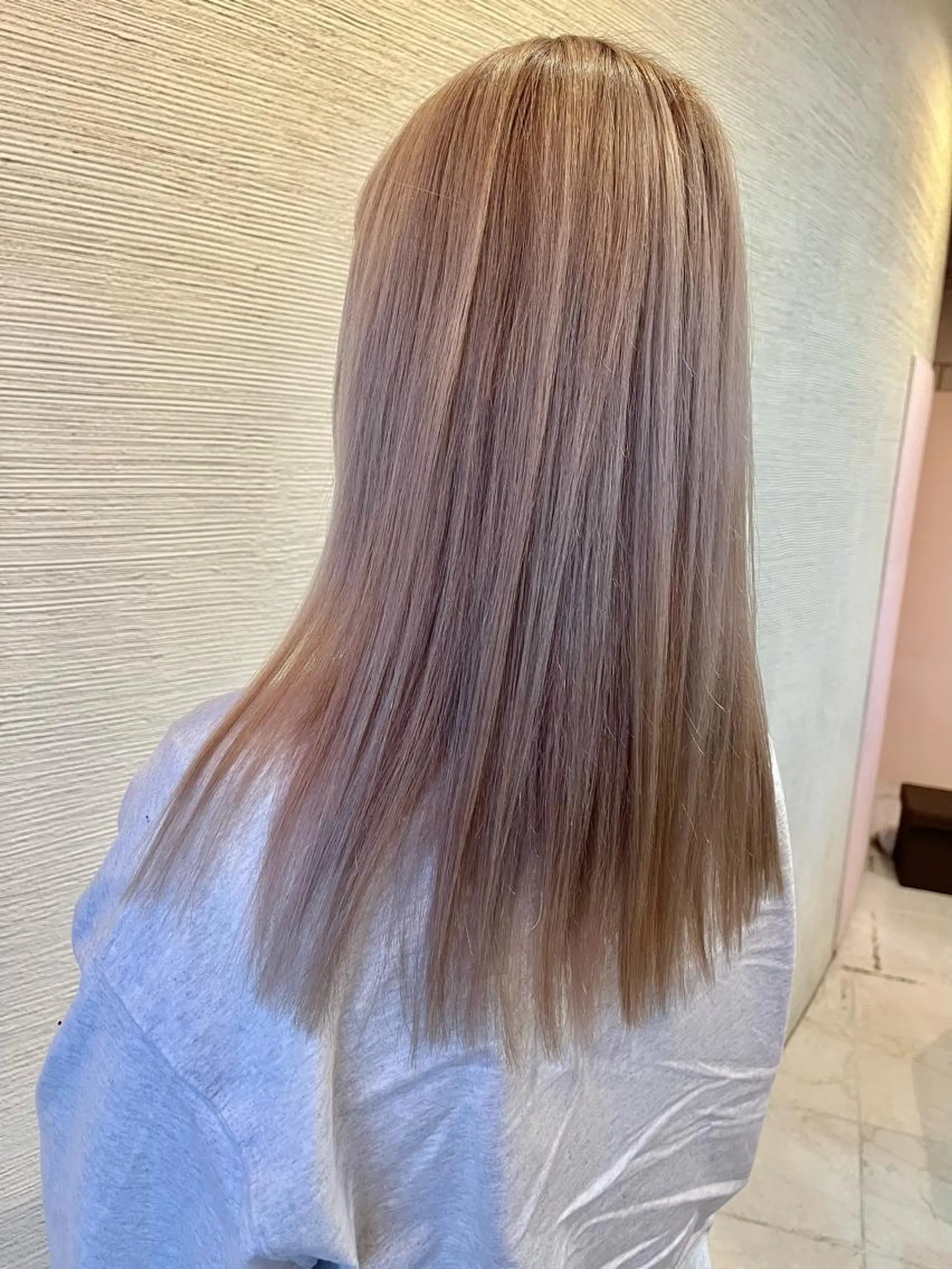 セミロング カット ヘアカラー 小塚 和眞のヘアスタイル