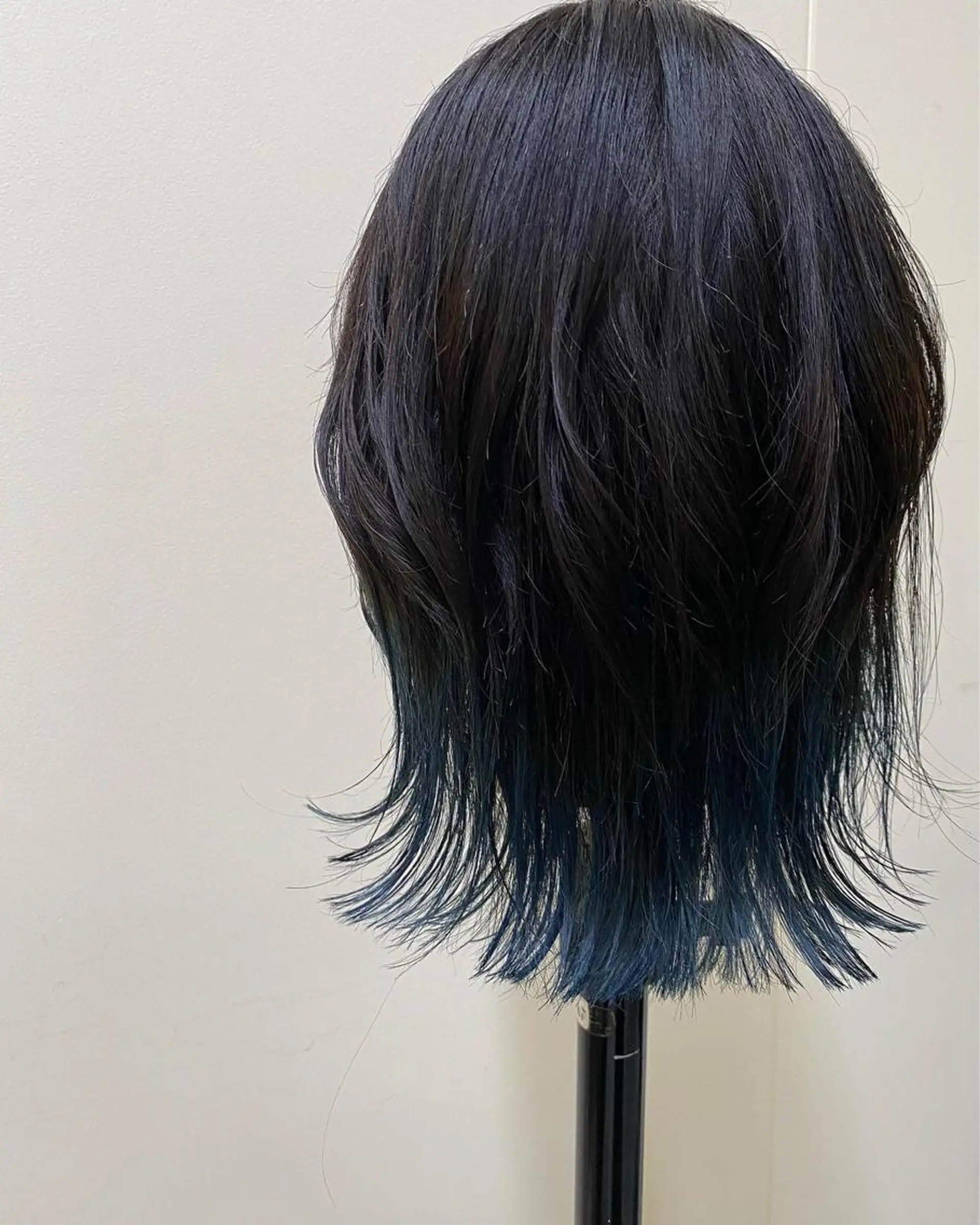 カラー 勝海 絢音のヘアスタイル