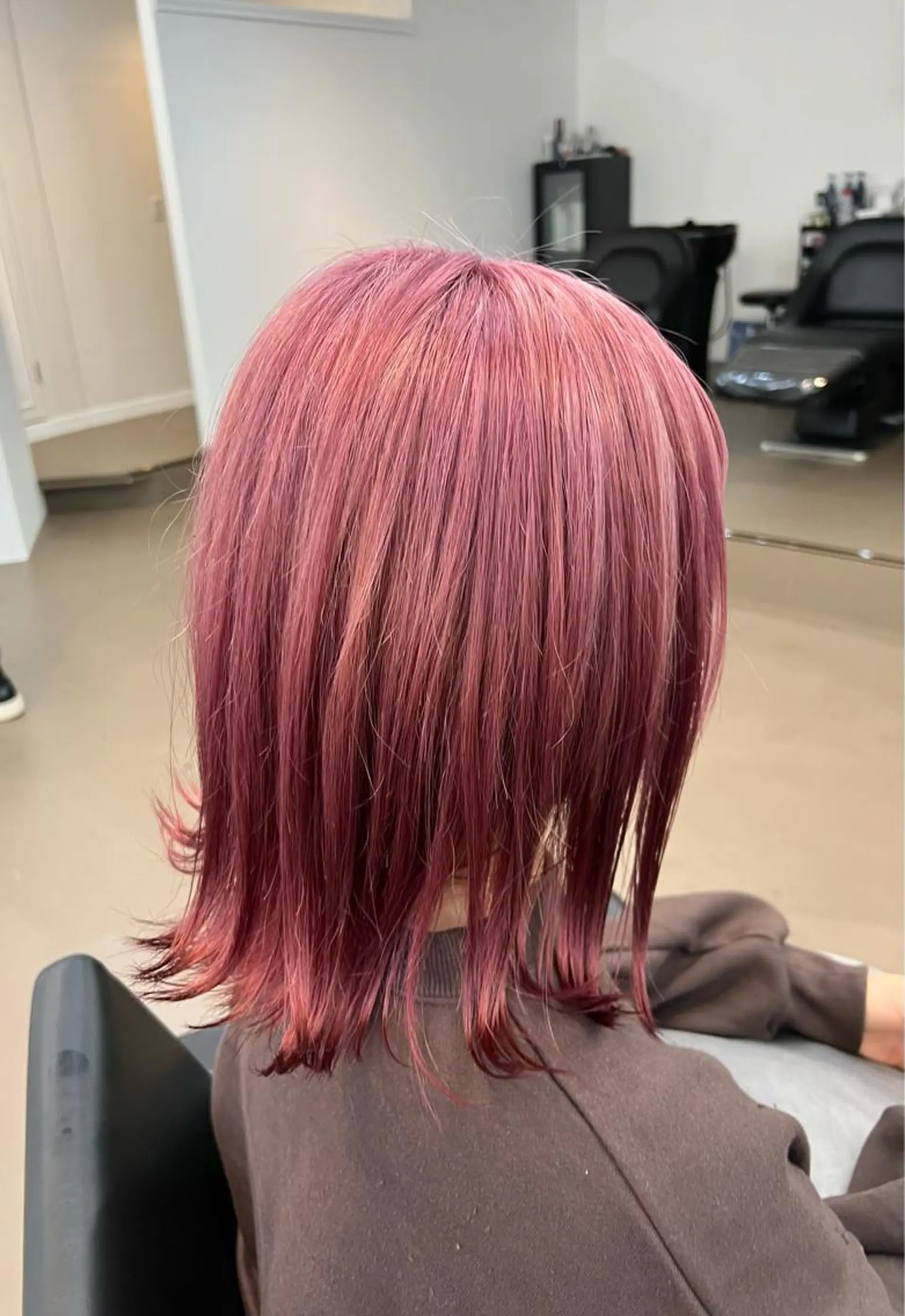 ミディアム カラー ブリーチ ケアブリーチ ダブルカラー イヤリングカラー ハイライトカラー 神戸ボブ✂️ ioe三宮/田 伸佳のヘアスタイル