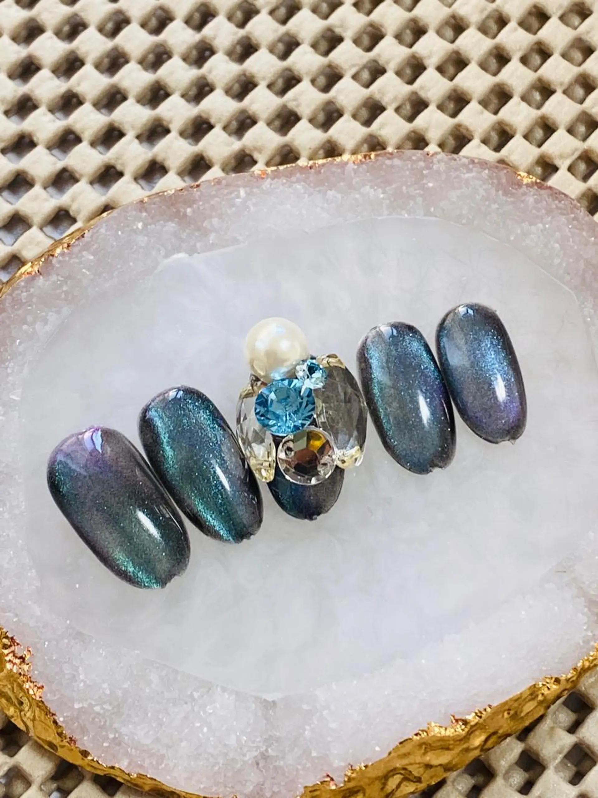 ネイル グリーン 自宅ネイルサロン ♦️nuance♦️のネイルデザイン