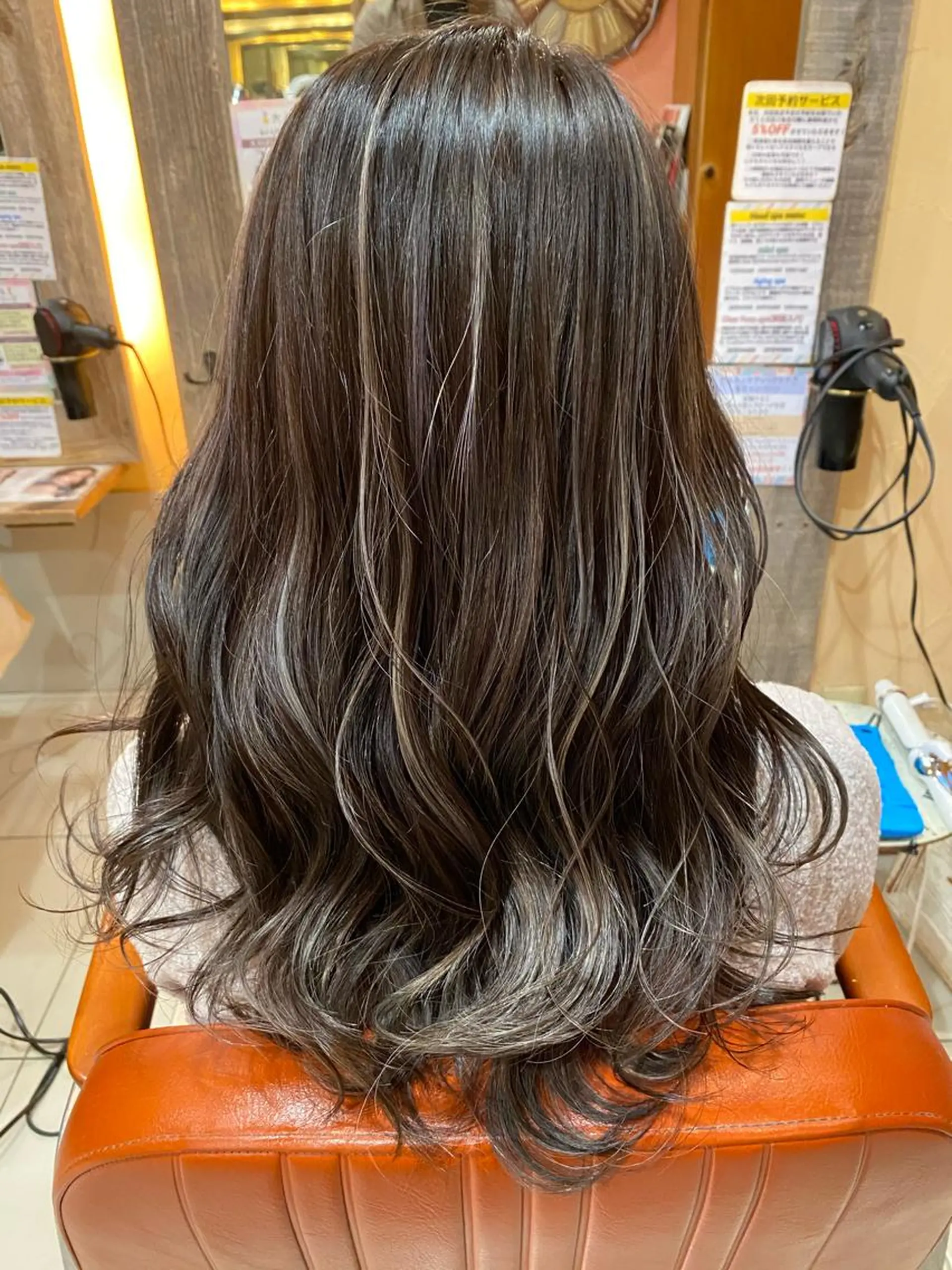 セミロング カラー セミロングパーマ ブリーチ 透明感カラー ハイライトカラー ボブ 増子 幹樹のヘアスタイル