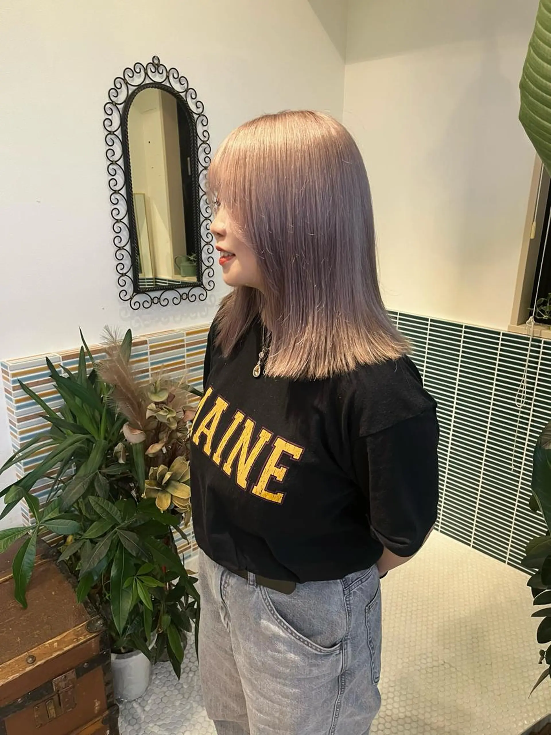 ミディアム カラー ベージュカラー ブリーチ ホワイトベージュ ヘアカラー トリートメント 🩷ハイトーン透明感 レイヤー🩷ユリカのヘアスタイル