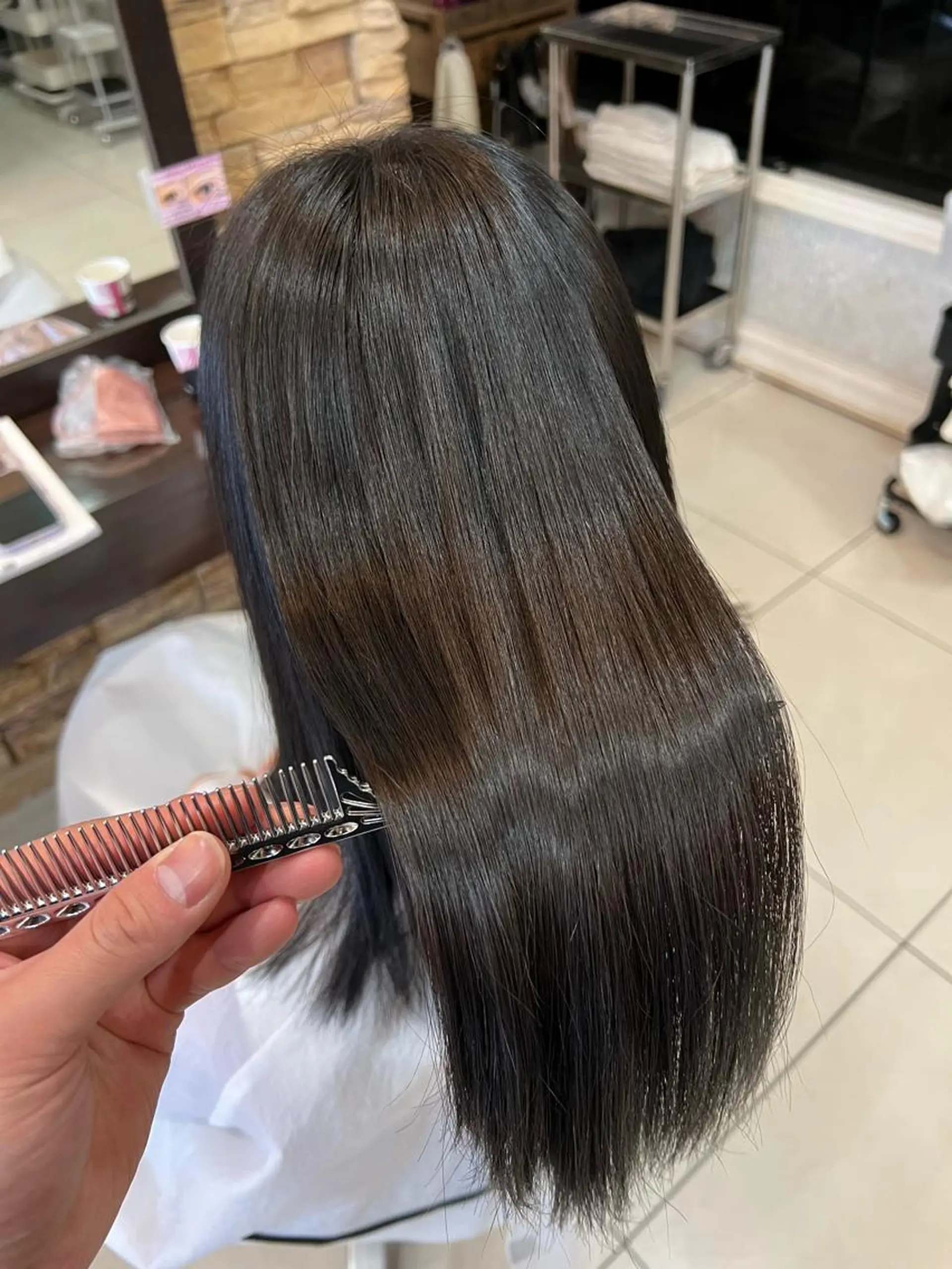 ロング 福岡縮毛矯正✨️ ストレート 向井和輝のヘアスタイル