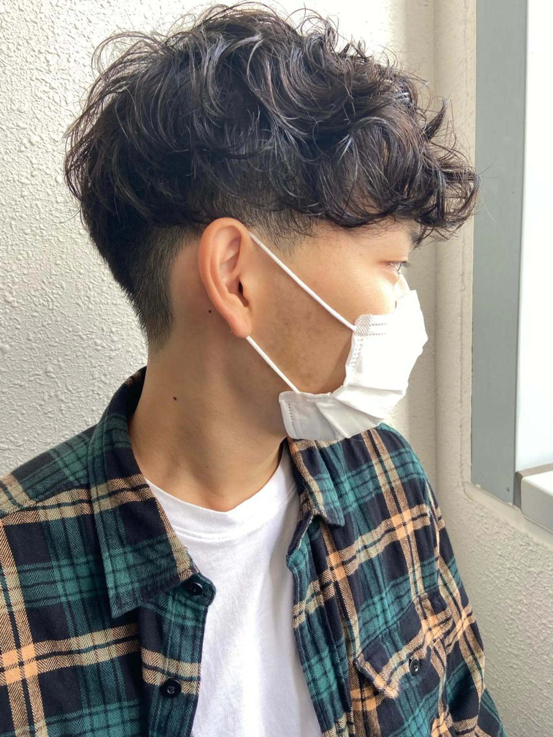 ショート パーマ メンズ ☘️ブリーチ/ハイト ーン/レイヤー/のヘアスタイル