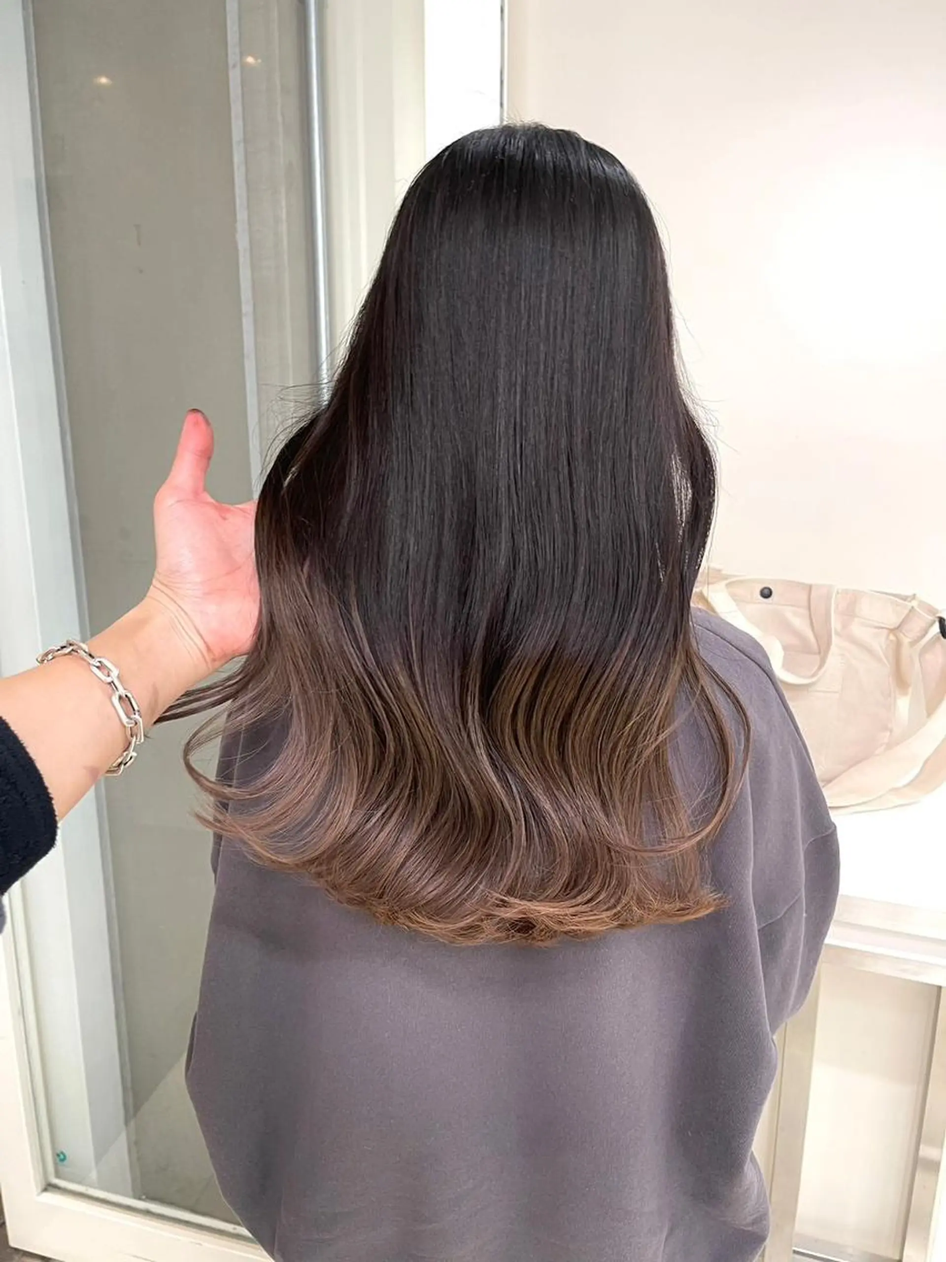 カラー アディクシーカラー バレイヤージュ ブリーチ ダブルカラー グラデーションカラー カット ヘアカラー トリートメント 【公式】amble luxe池袋東口🩷のヘアスタイル