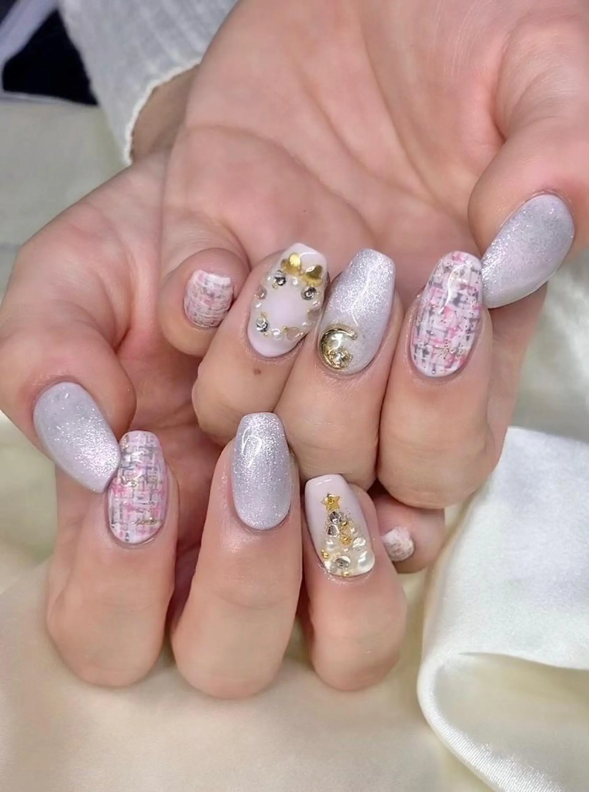 ネイル マツエク・マツパ アイブロウ 眉カラー 韓国風マツエク パリジェンヌラッシュリフト まつげパーマ 長さ出し ハンドネイル Nail&eye Belire 新宿のネイルデザイン