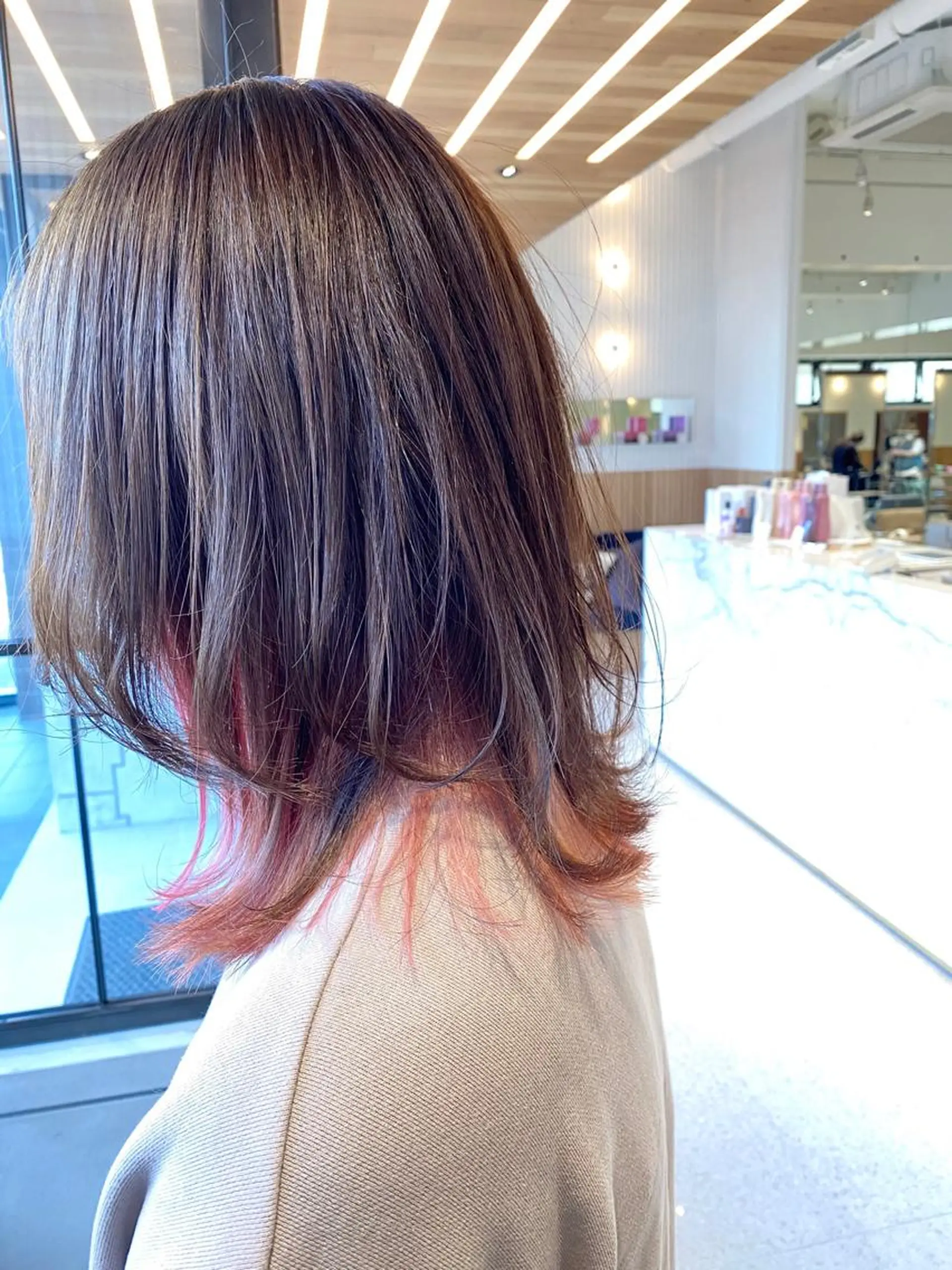 セミロング カラー グレージュ 小顔カット ウルフカット カット ヘアカラー トリートメント 谷合 貴志のヘアスタイル