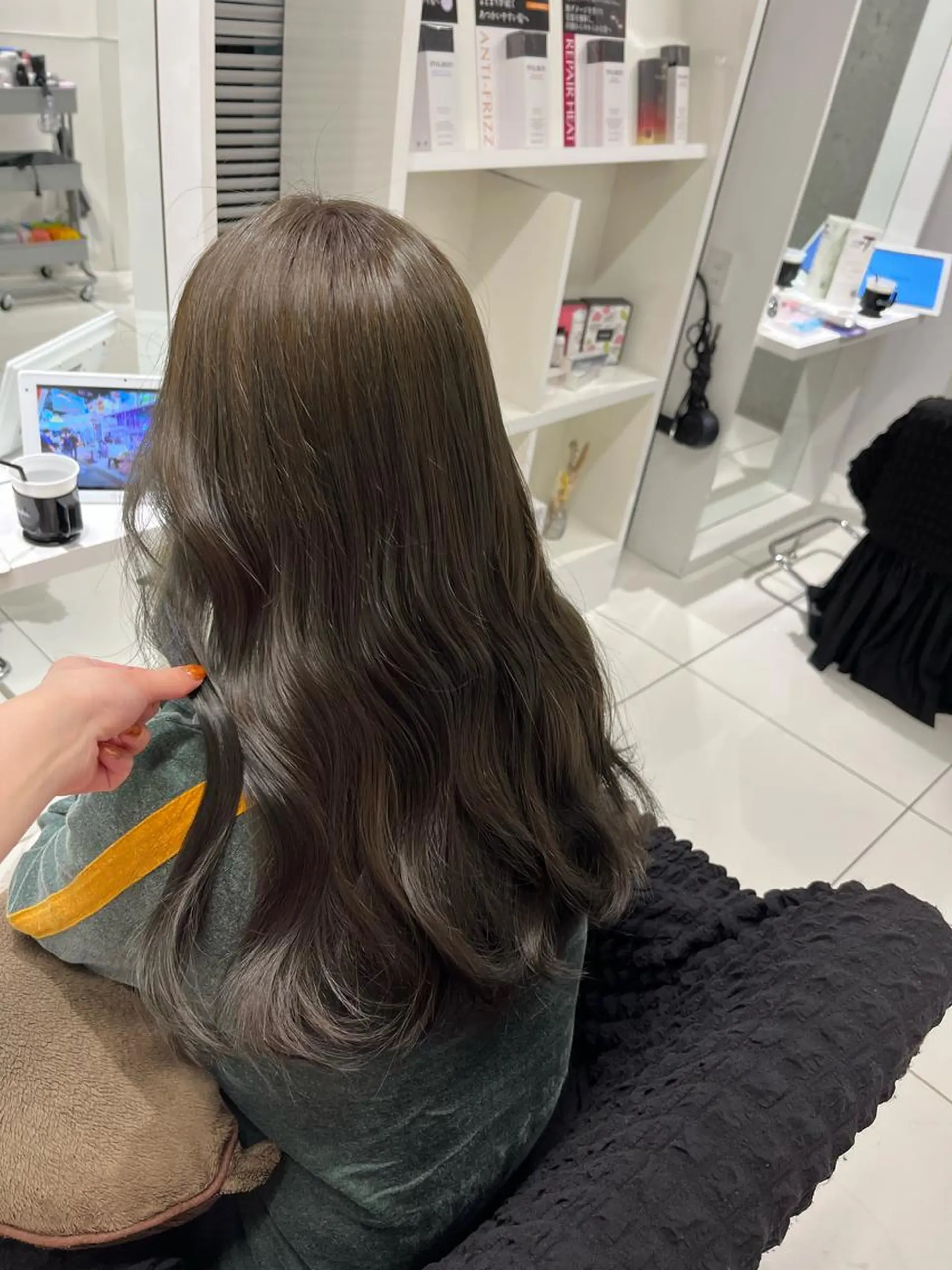 セミロング りおな/エクステ /ミルクティーカラーのヘアスタイル